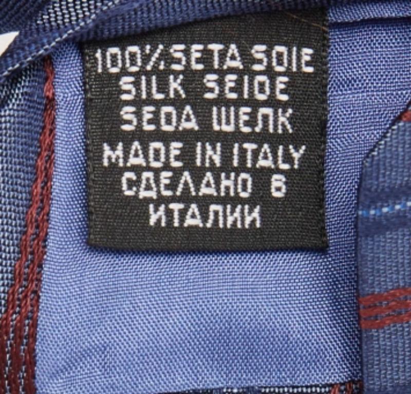Boss By Hugo Boss Marineblaue diagonal gestreifte Seidenkrawatte im Zustand „Hervorragend“ im Angebot in Dubai, Al Qouz 2