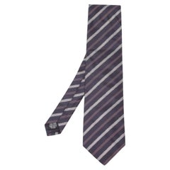 Boss By Hugo Boss Cravatta in seta a righe diagonali blu navy