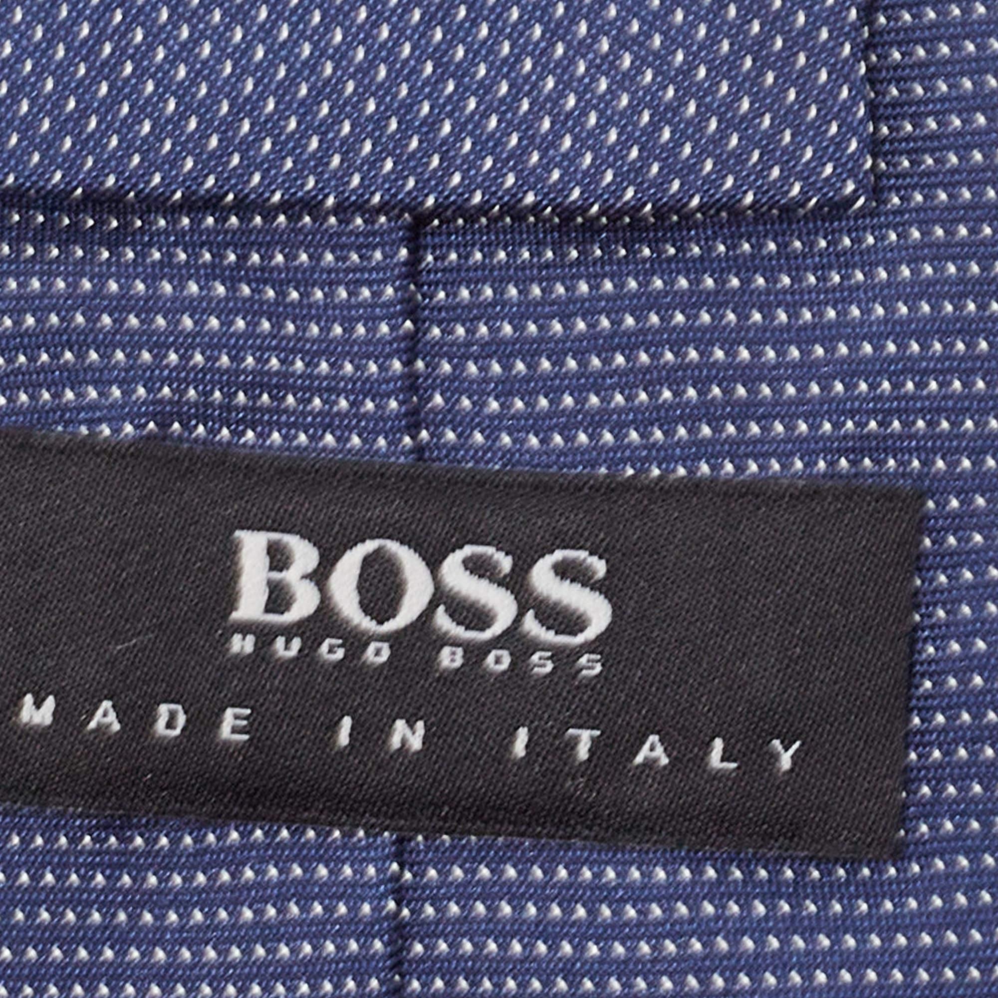 Boss By Hugo Boss Navy Blue Patterned Silk Tie In Good Condition For Sale In Dubai, Al Qouz 2