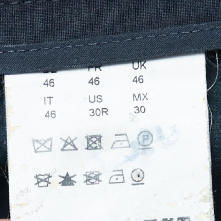 Boss By Hugo Boss Pantalones de mezcla de lana azul marino S en Bueno estado para la venta en Dubai, Al Qouz 2
