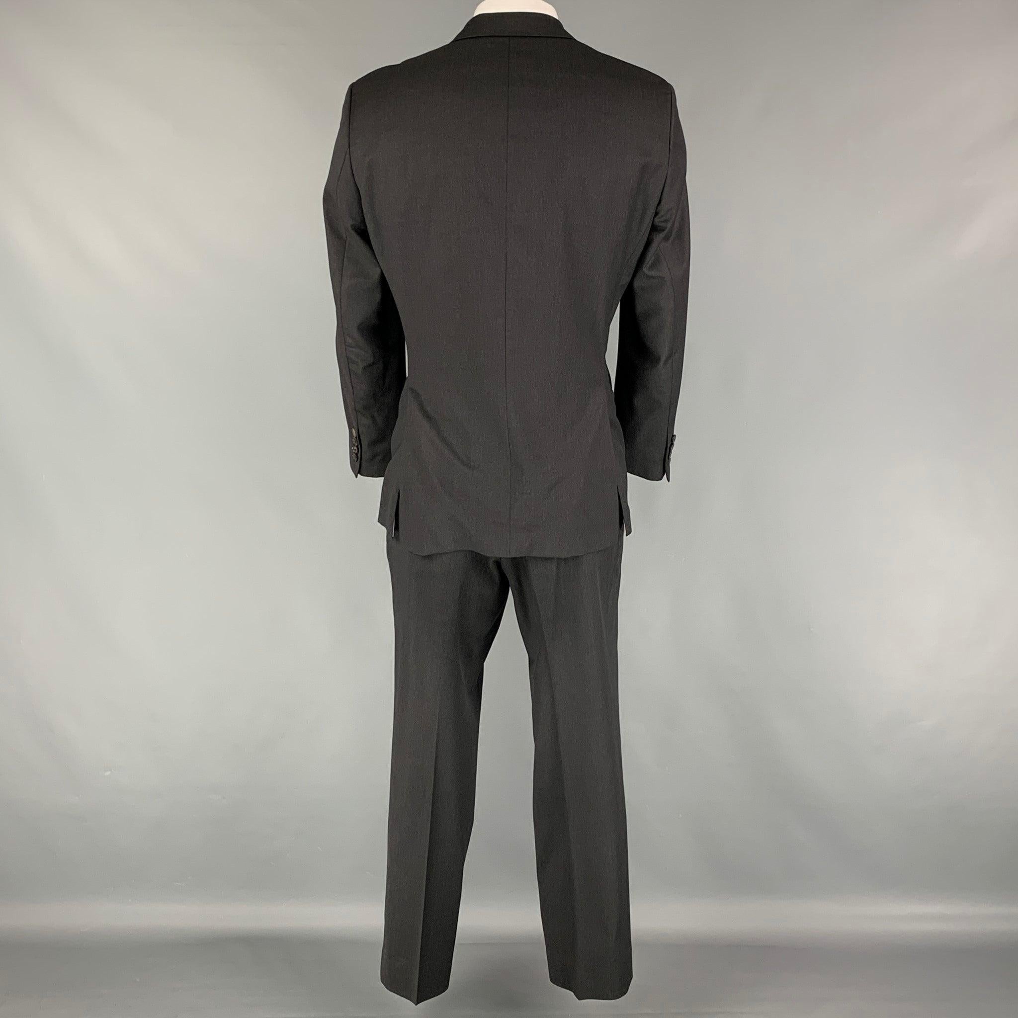 BOSS by HUGO BOSS Size 40 Grey Virgin Wool Notch Lapel Suit In Good Condition For Sale In San Francisco, CA