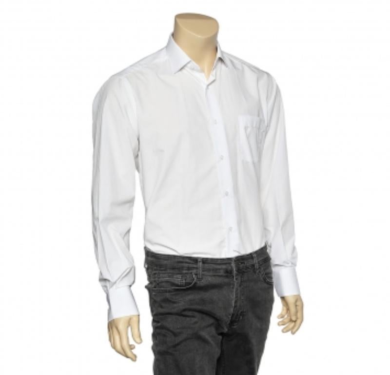 Boss By Hugo Boss - Camicia con bottoni in cotone bianco M. In condizioni buone in vendita a Dubai, Al Qouz 2