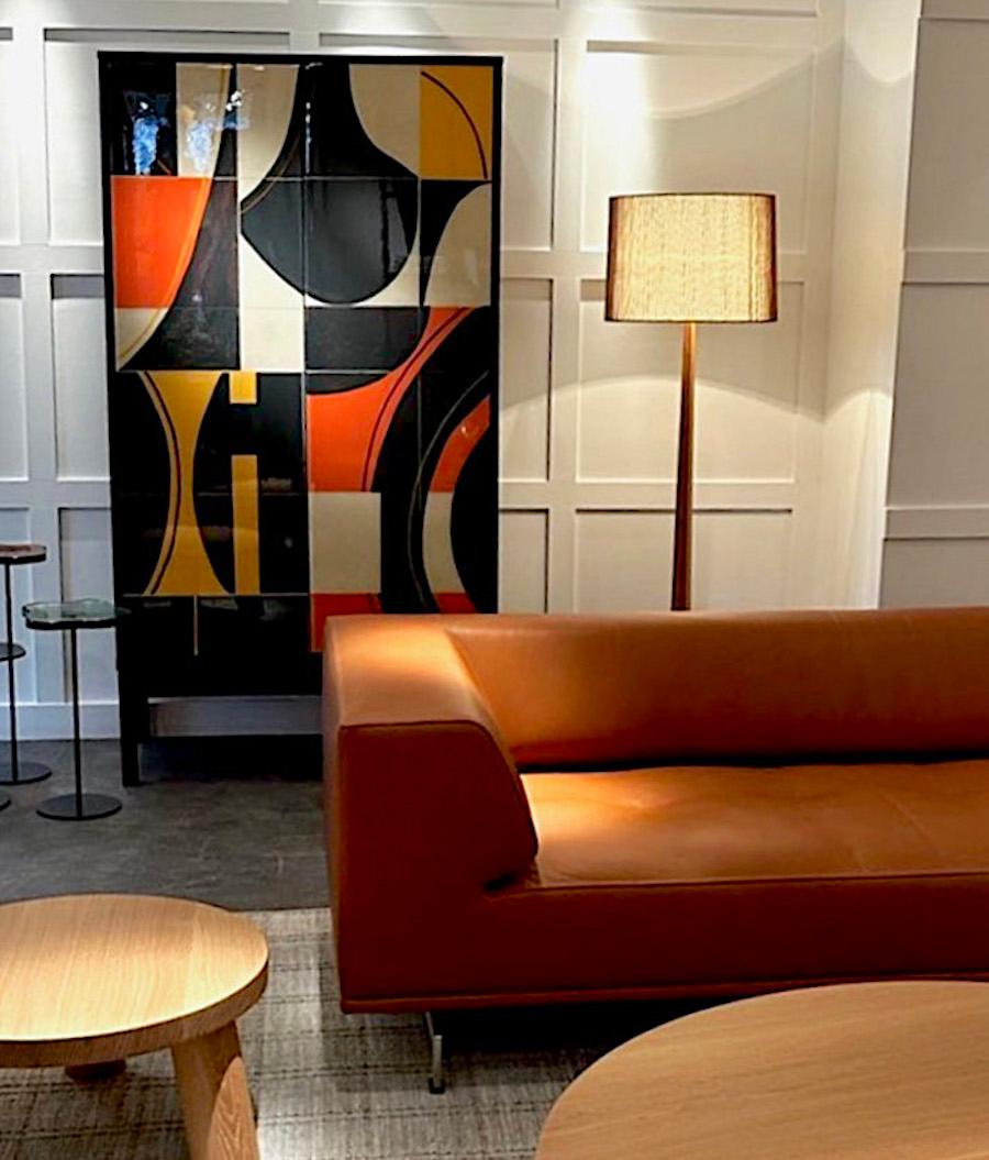 Bossa-Schrank von Morgan Clayhall – Mixed Media-Kunstwerk auf Türen, anpassbar (Kanadisch) im Angebot