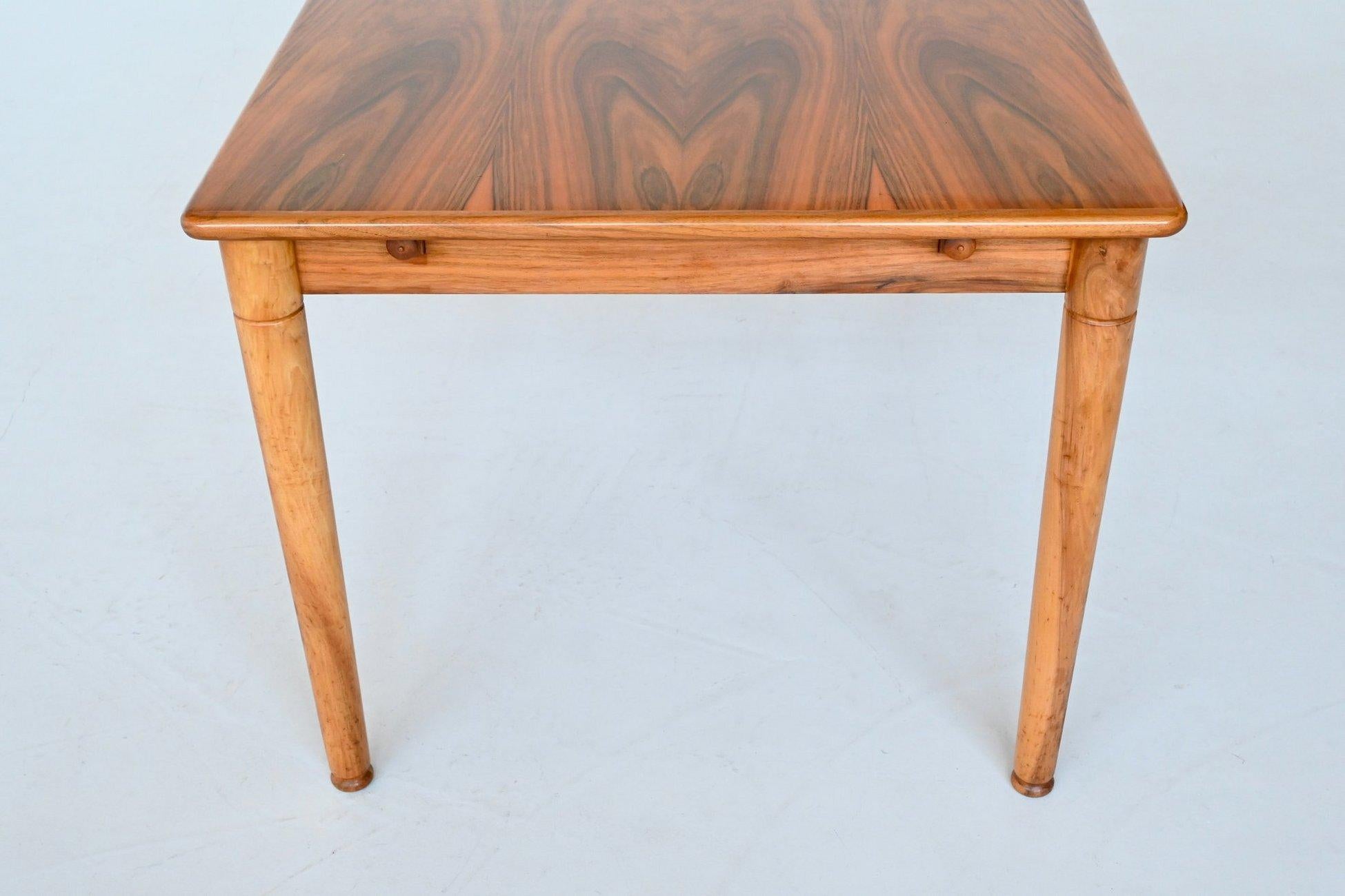 Mid-20th Century Bosteels Meubelen sculptural dining table walnut Belgium 1960