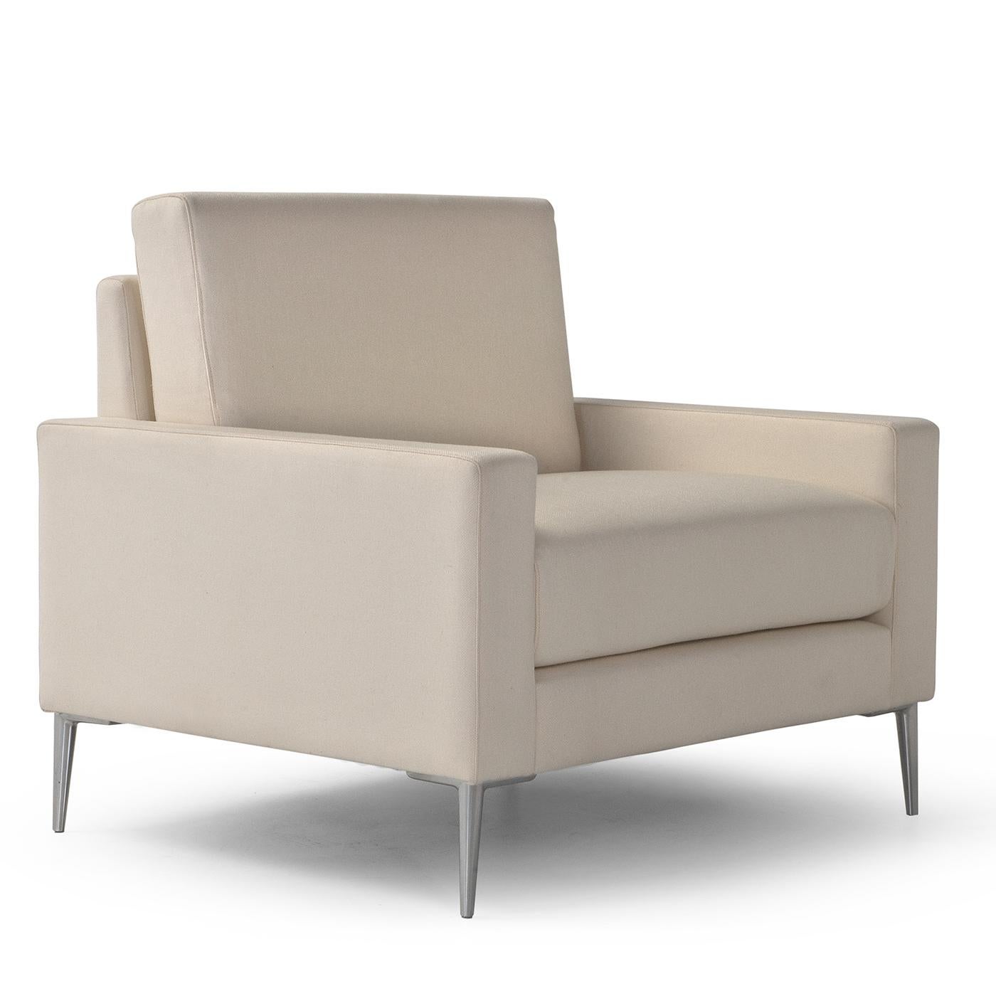 Inspired by the iconic design of the mid-century, the Boston Collection of armchairs offers a timeless and elegant look in several options for the supporting base. The ivory Dacron upholstery paired with the polished chrome legs make this armchair a