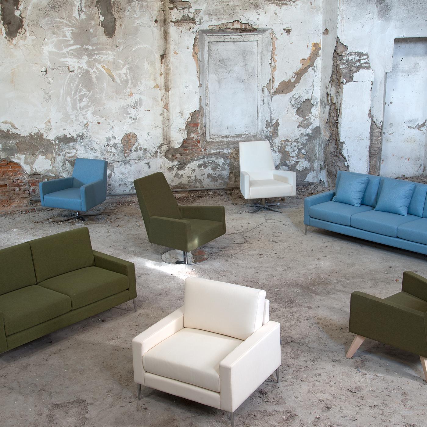Boston Light Blue Armchair with Metal Swivel Base In New Condition In Milan, IT