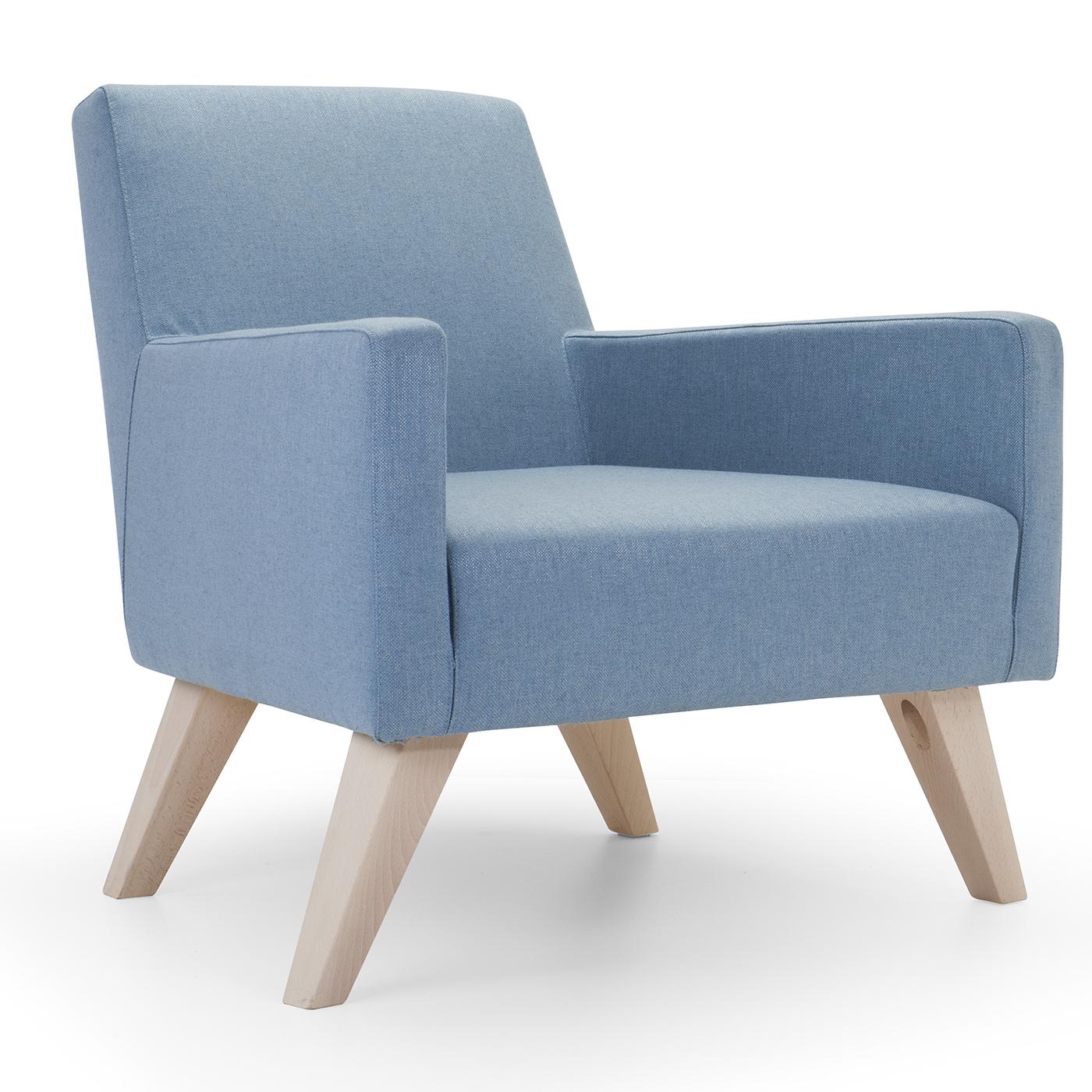 Softened by the light gray color of the Dacron upholstery, this armchair's edgy style makes an appealing addition to a modern living room or office. The frame is entirely padded with multi-density polyurethane and boasts closed armrests and a deep