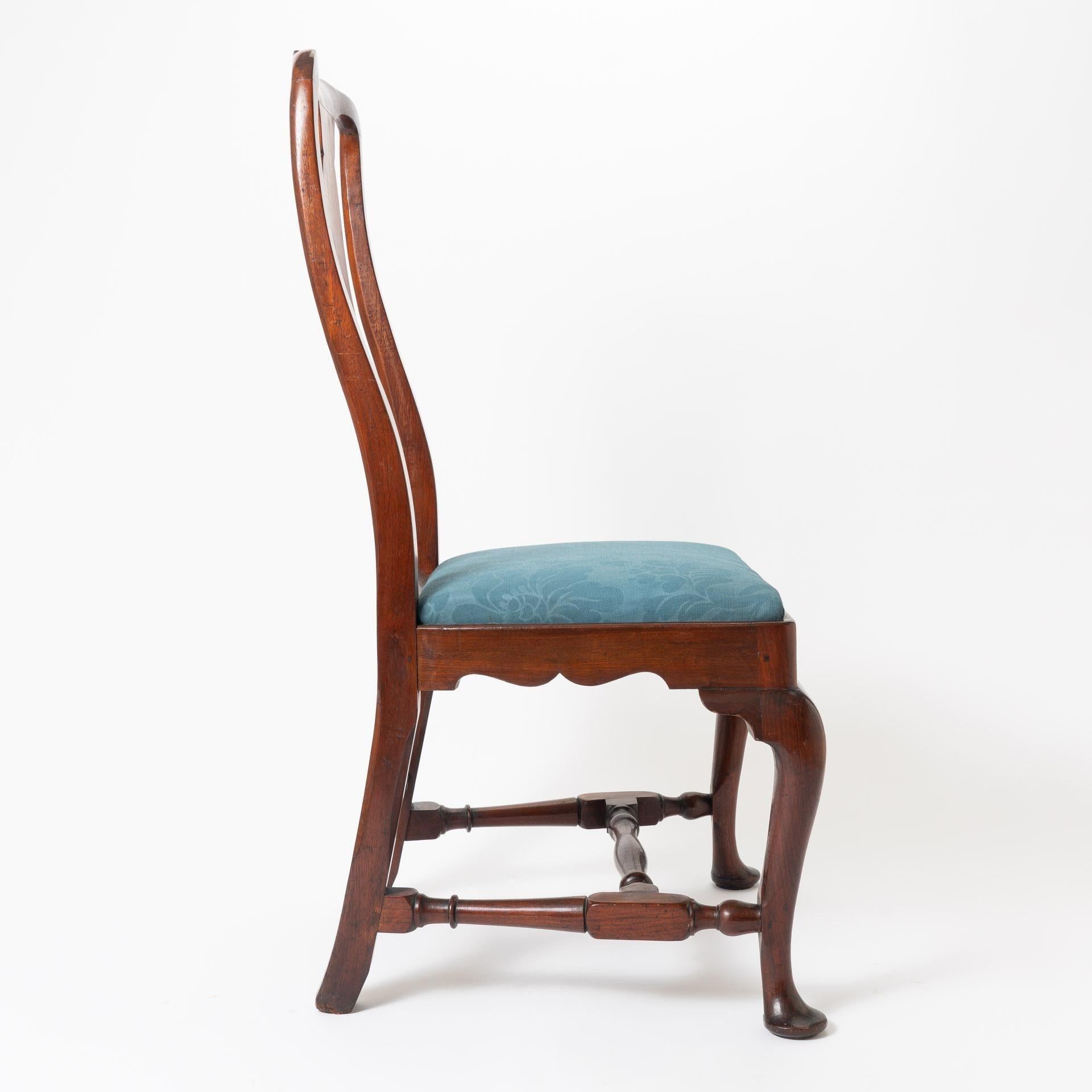 American Boston Queen Ann Mahogany Slip Seat Side Chair, 1710-20 For Sale