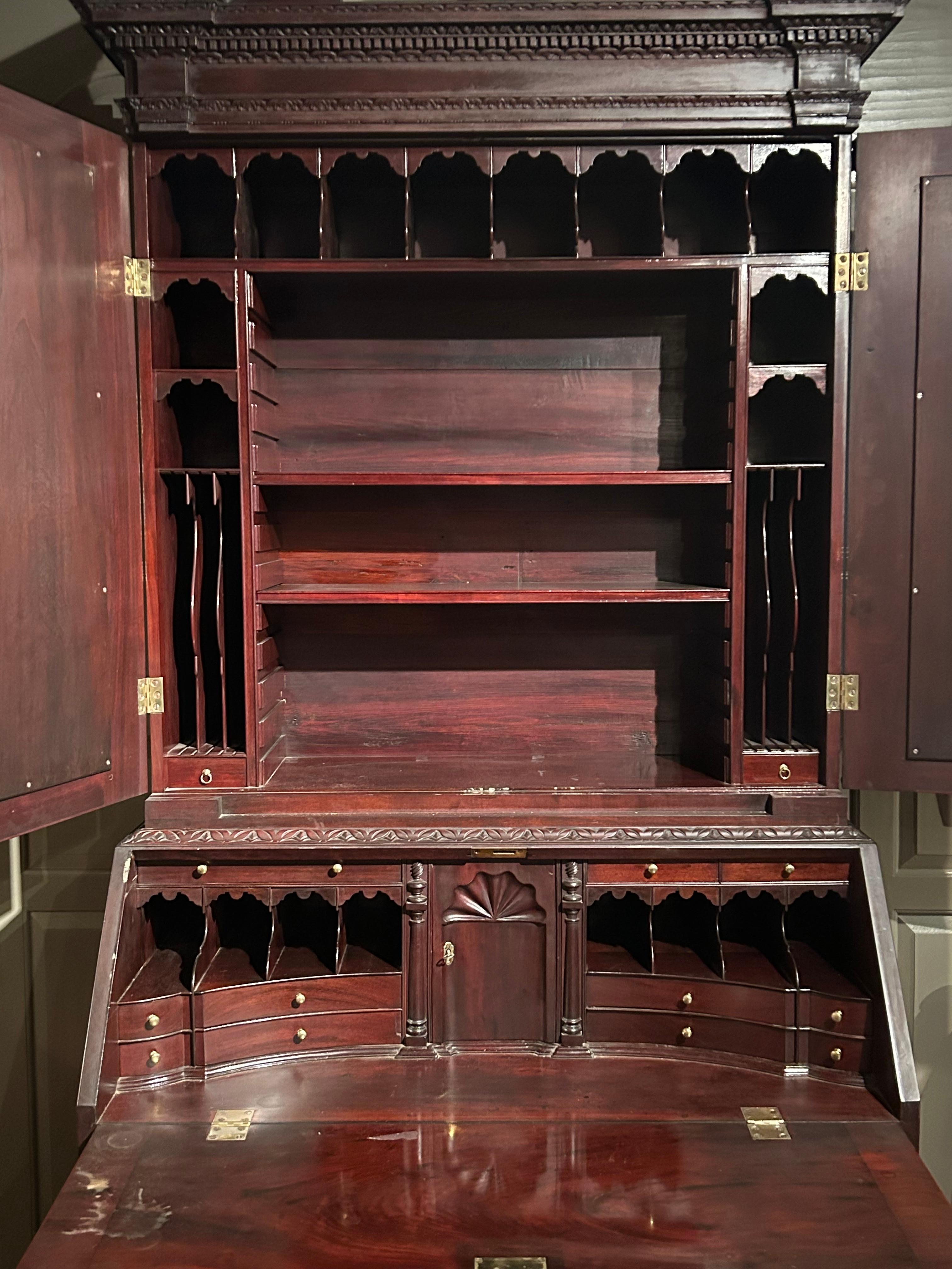 Segretaria a bombe in stile Chippendale Boston in vendita 1