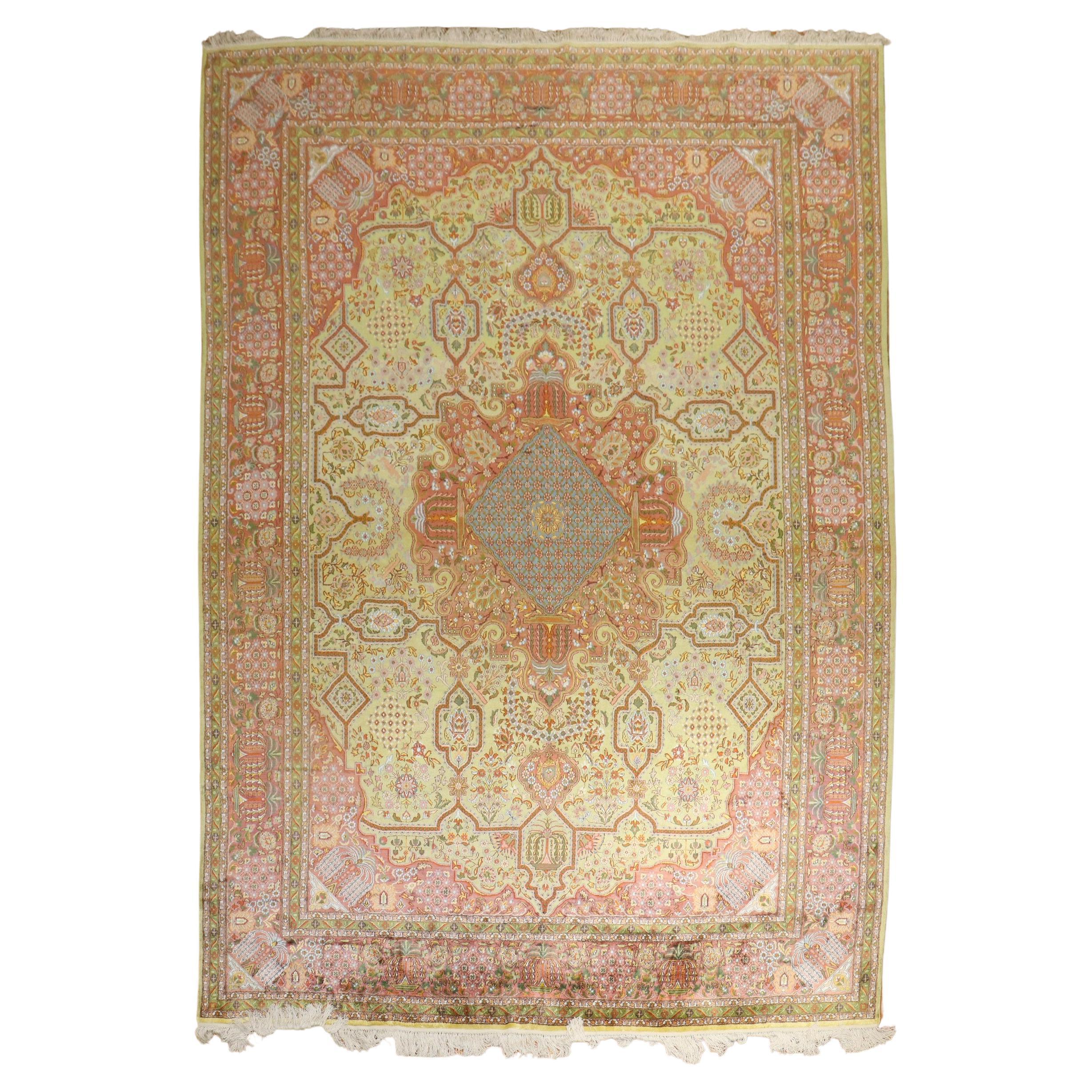 botanischer antiker Kashan-Teppich aus Seide im Angebot