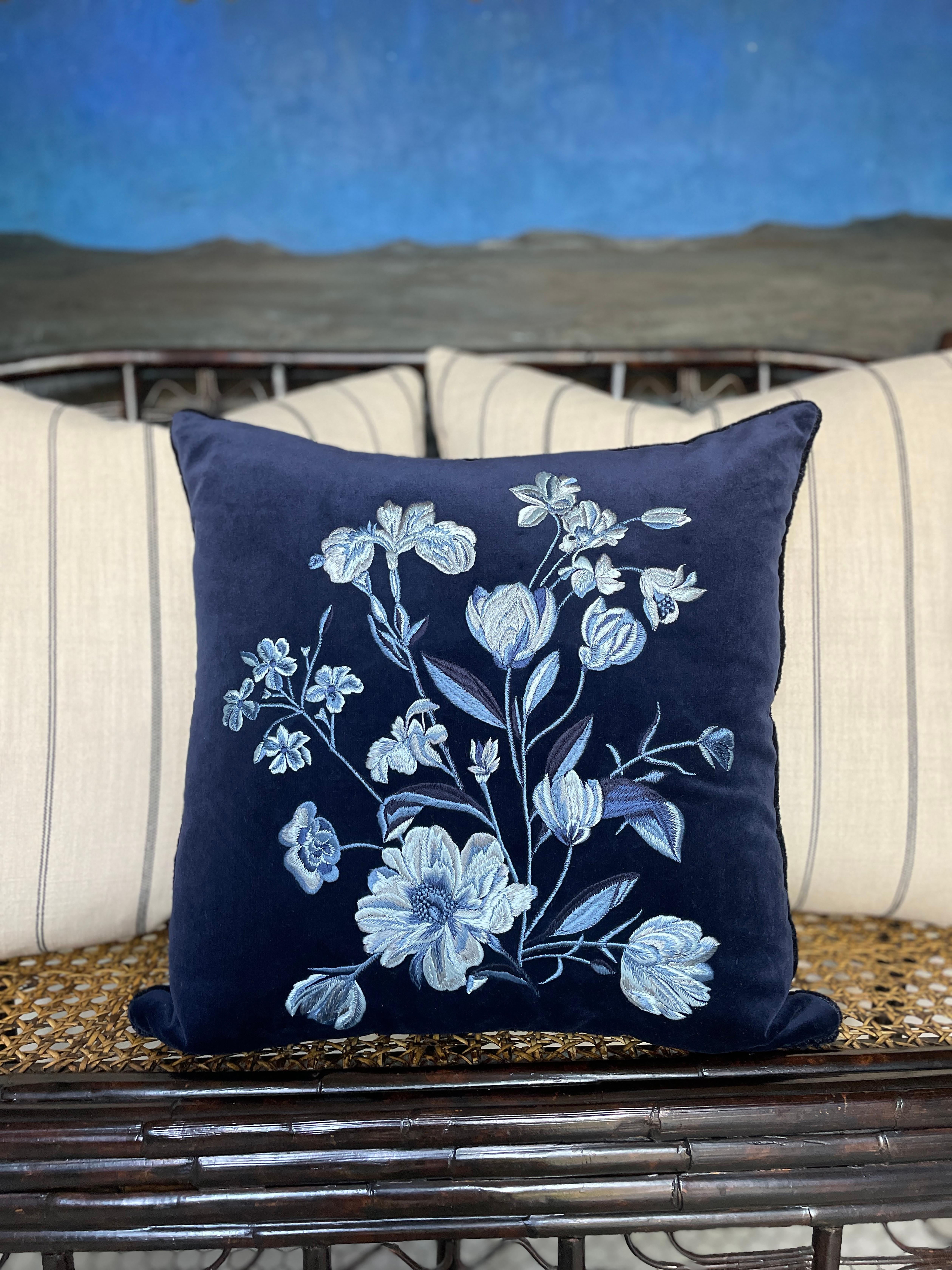 Modern Botanical hand-embroidered navy velvet accent pillow with tonal piping For Sale