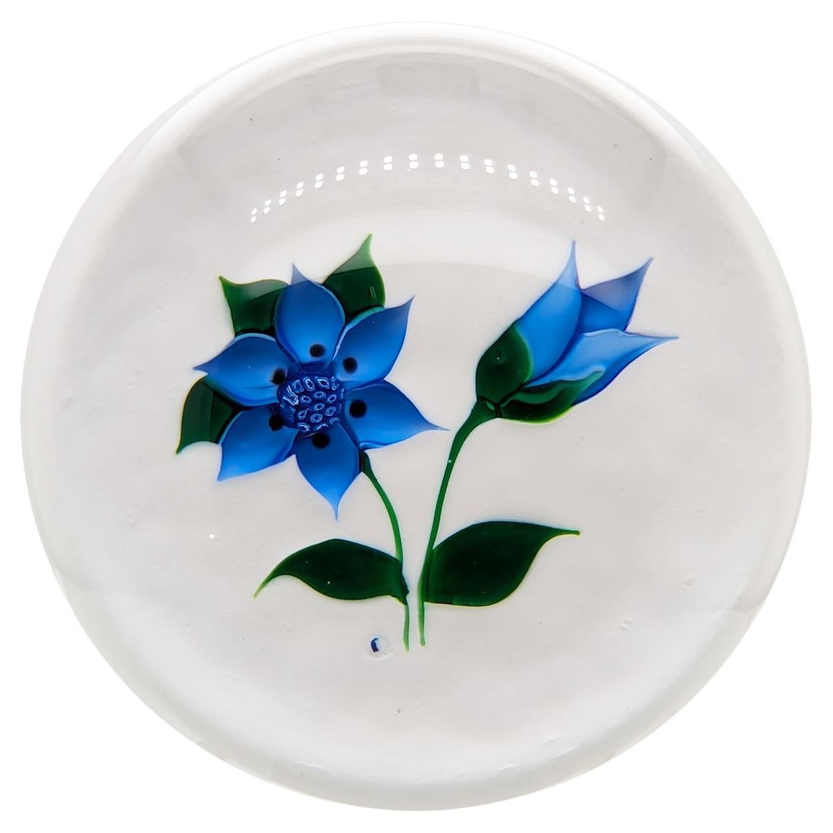 Presse-papiers Botanical « Blue Flower » d'Allan Scott pour Caithness Glass