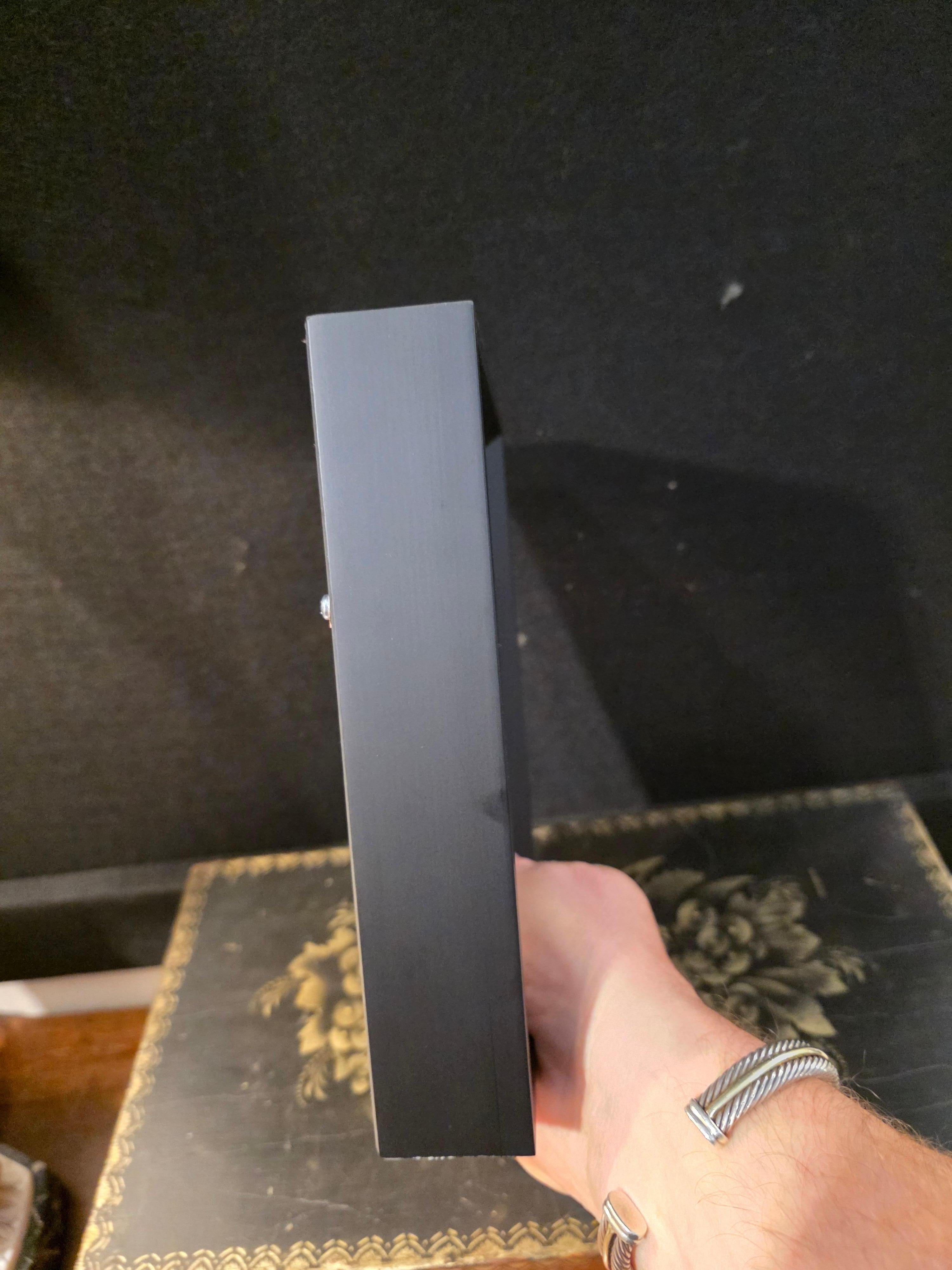 Botanische Orchidee Ei Tempera auf Karton Amerikanischer Künstler (21. Jahrhundert und zeitgenössisch) im Angebot