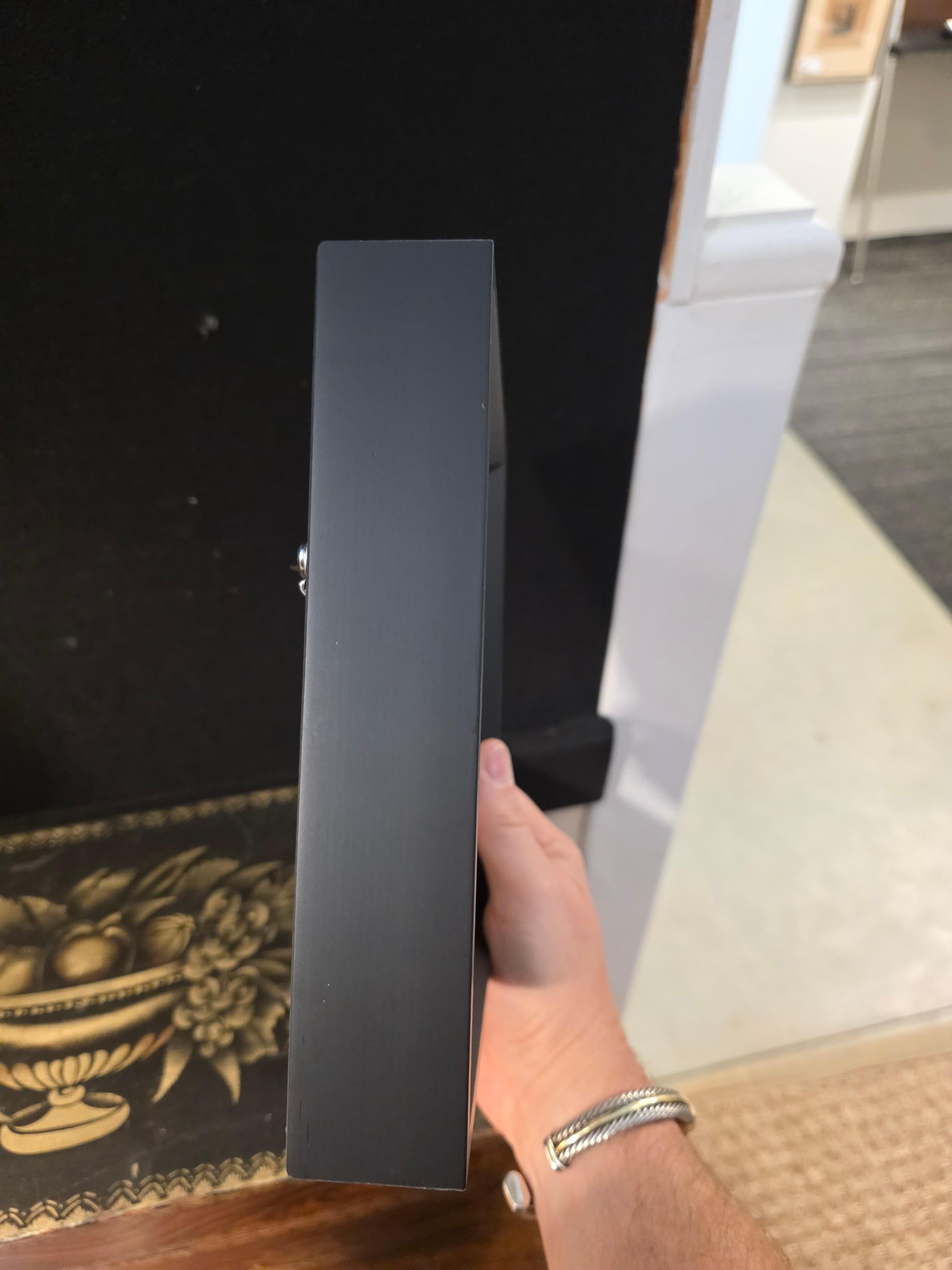 Botanische Orchidee Ei Tempera auf Karton Amerikanischer Künstler (21. Jahrhundert und zeitgenössisch) im Angebot