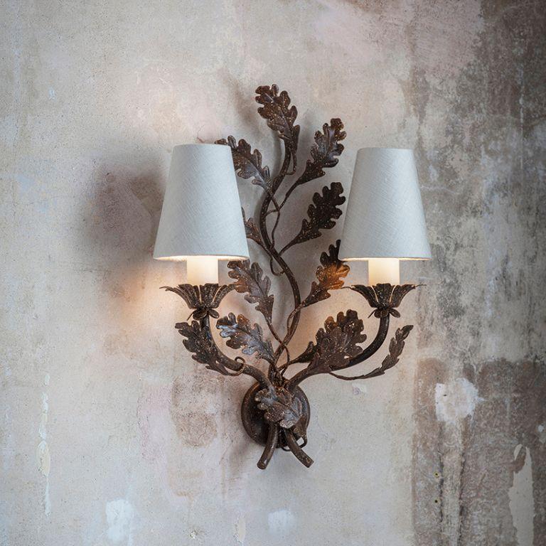 Beaumont & Fletcher's Oakleaf wall light is handcrafted in an artisan Italian workshop with incredible attention to detail.
The botanical inspired design features a scrolling, central motif and two elegant arms embellished with expertly hand cut