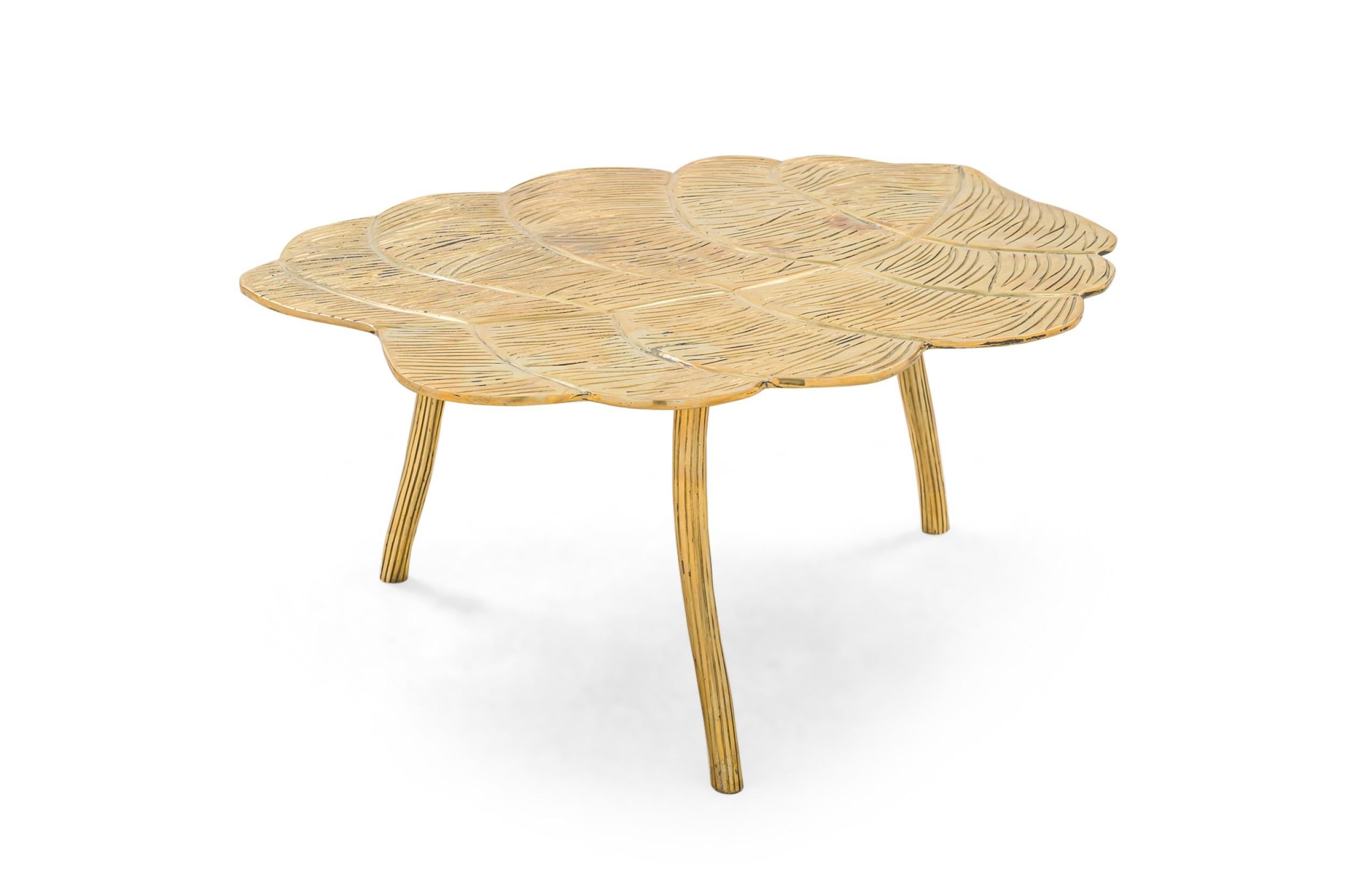 Asiatique Table basse en bronze biomorphique Botanico de Newel Modern en vente