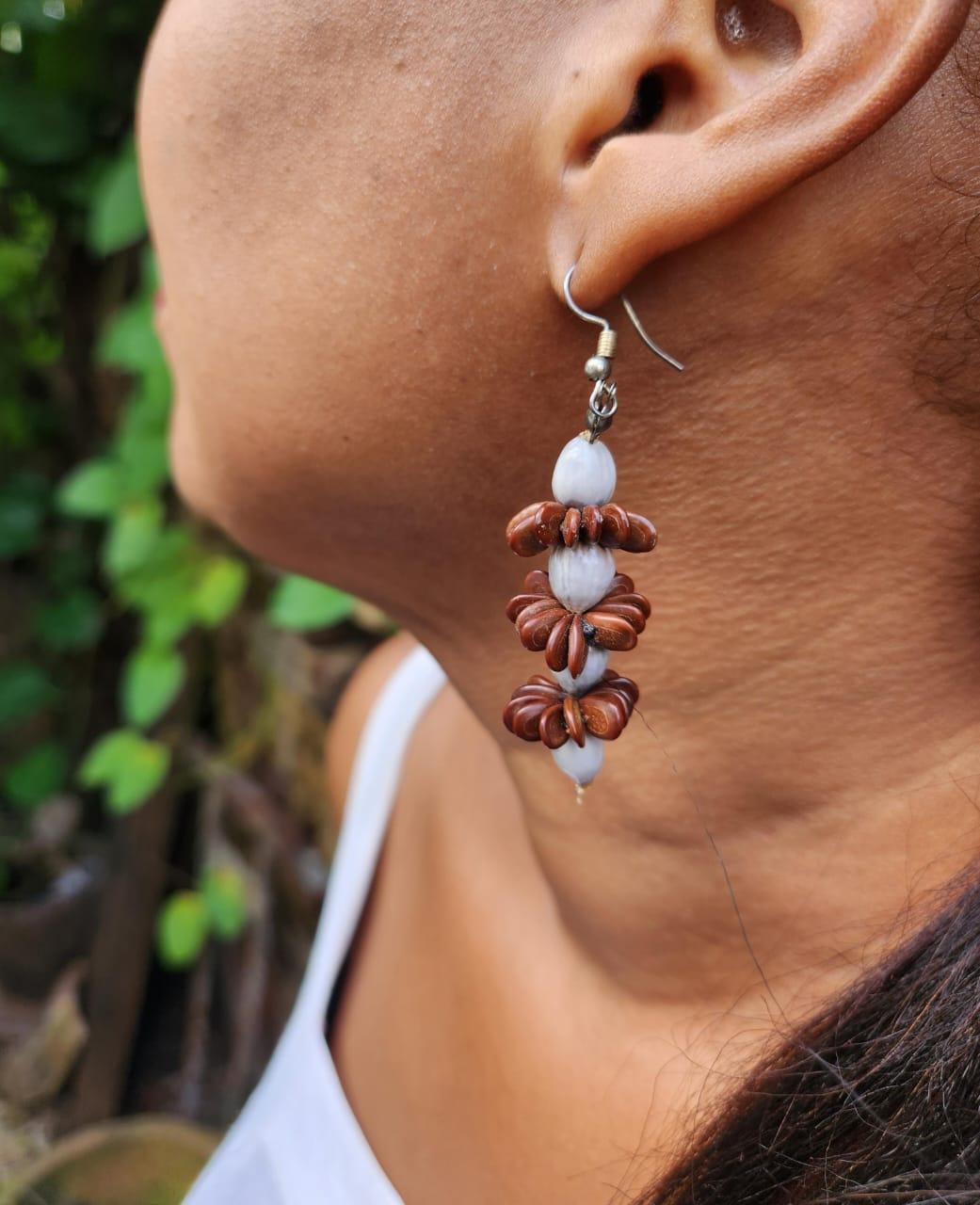 Botanique Tamarind Tears Earrings For Sale 4