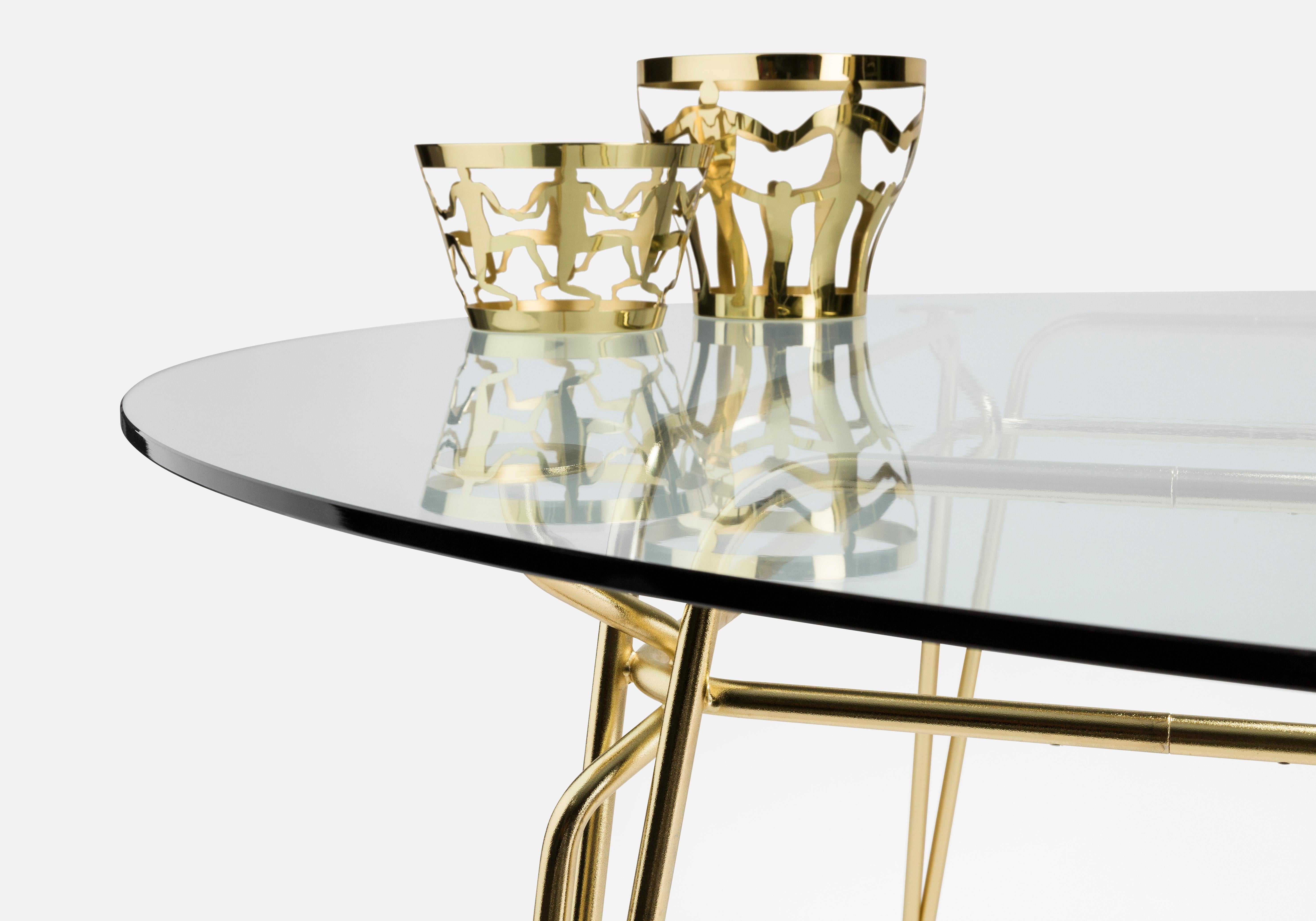 Botany Round Dining Table in Glass Top with Polished Brass Legs In Excellent Condition For Sale In Brooklyn, NY