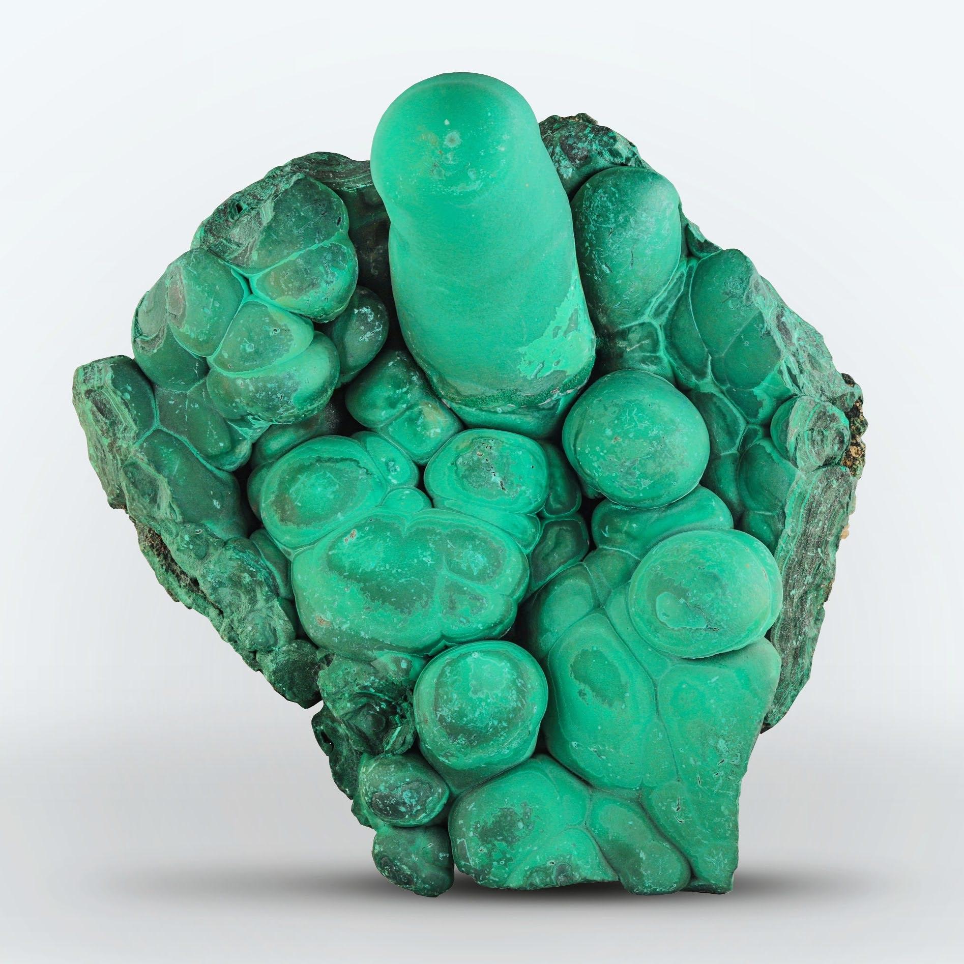 Specimen Type Forest Green Malachite
Weight 2594 grams
Dimension H: 20 x W: 18 x D: 6 cm
Origin Star of Congo Mine, Katanga, Democratic Republic of Congo
Treatment	None



This exquisite Malachite specimen from the Congo showcases the stunning