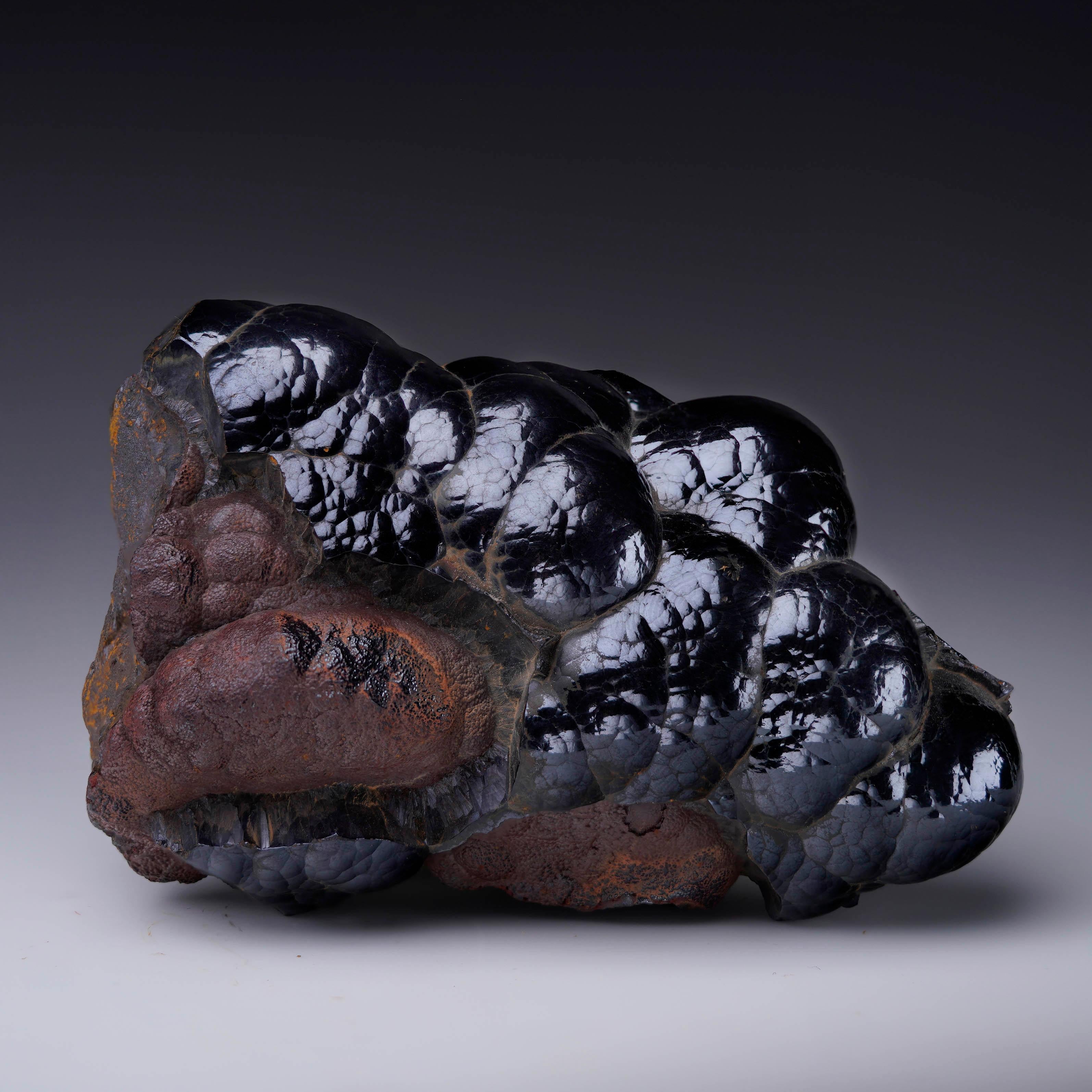 XXI secolo e contemporaneo Botryoidal Hematite From Morocco – 374 Grams in vendita