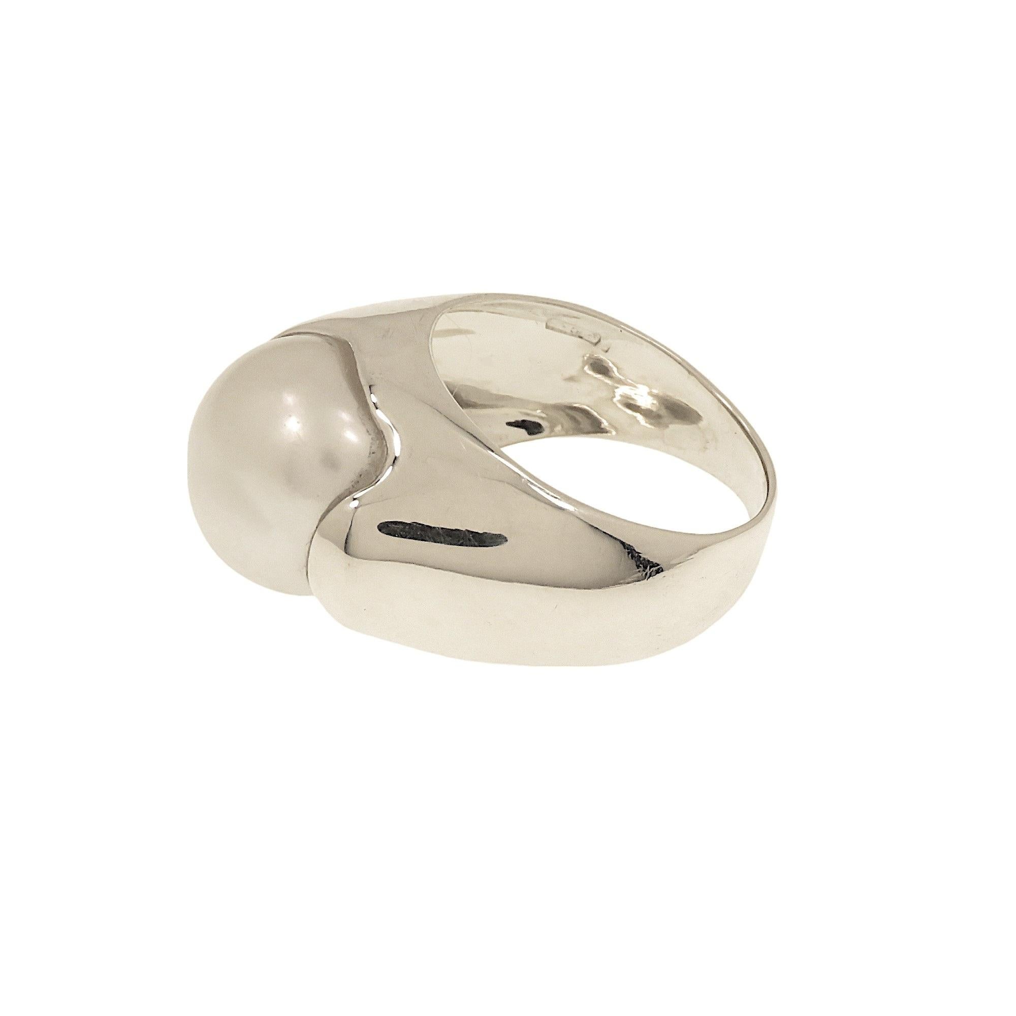Botta jewelry ring with Australian pearl in white gold In New Condition For Sale In Milano, IT