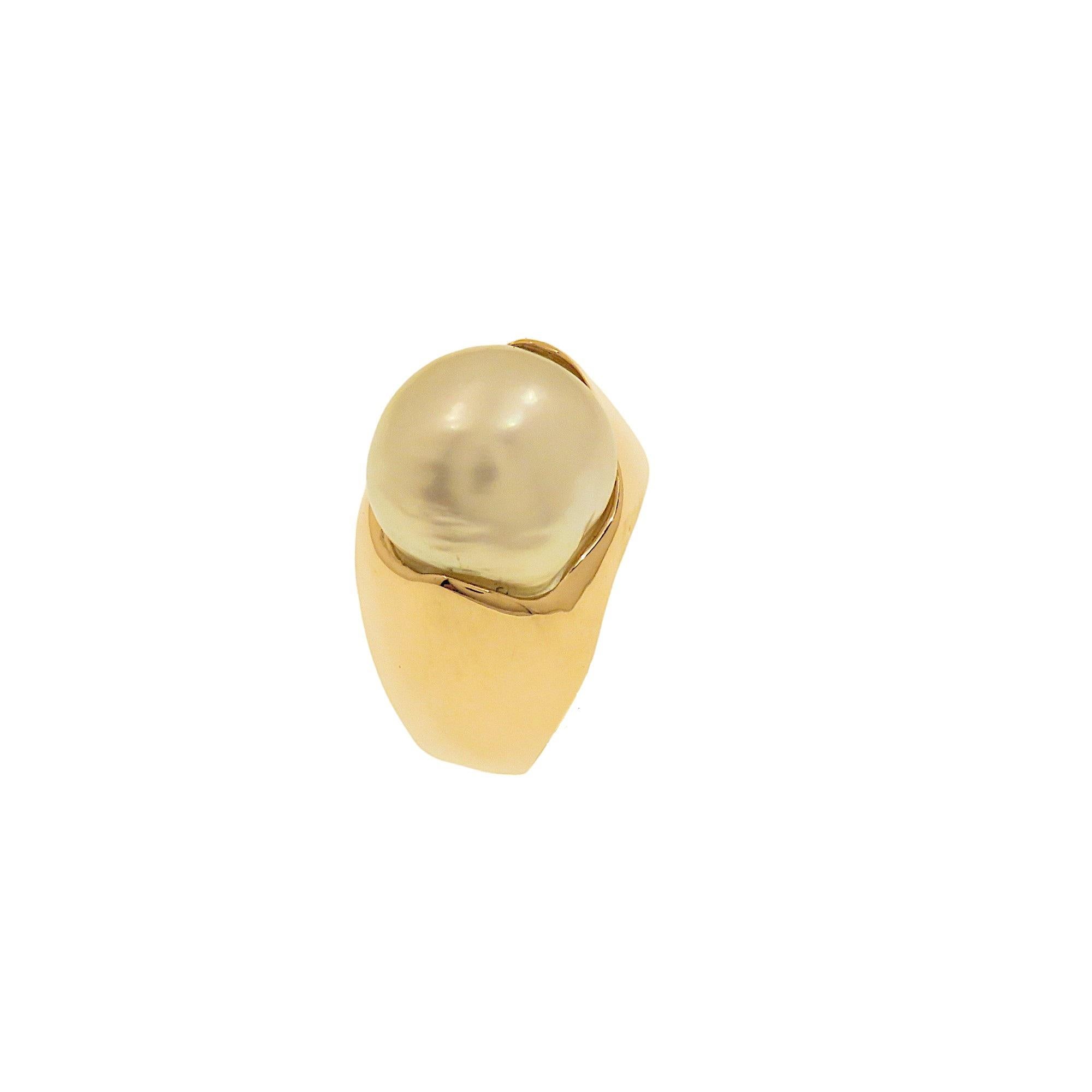 Botta jewelry ring with Australian pearl in rose gold For Sale 2