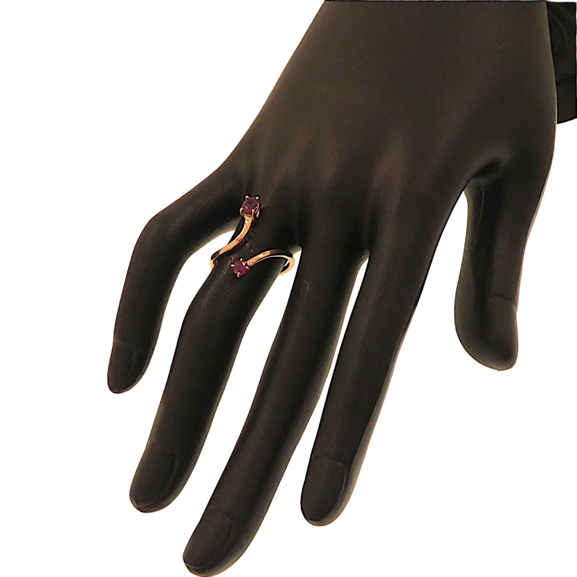 Botta gioielli anello con rubini in oro rosa fabbricato in Italia In New Condition For Sale In Milano, IT