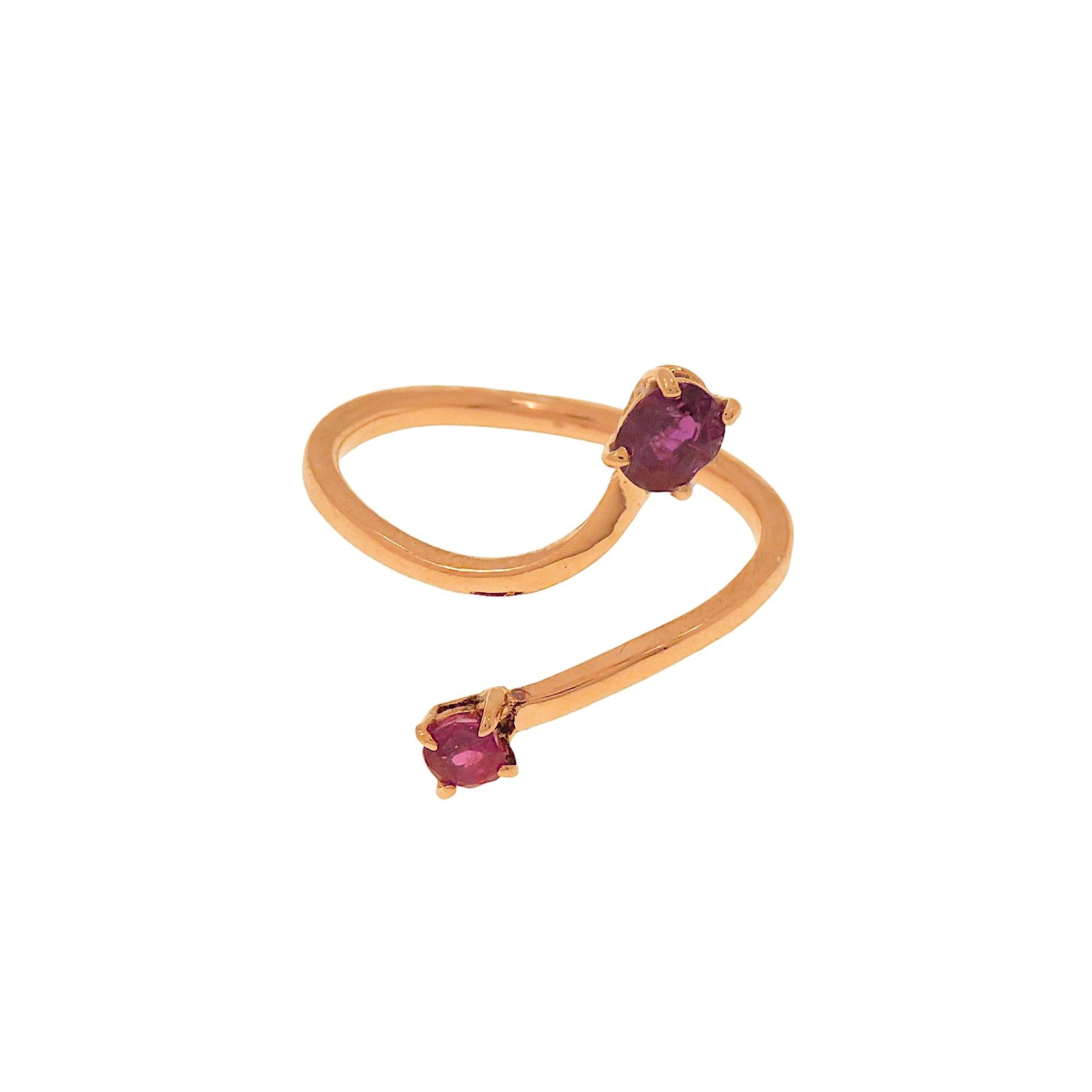 Botta gioielli anello con rubini in oro rosa fabbricato in Italia For Sale 1