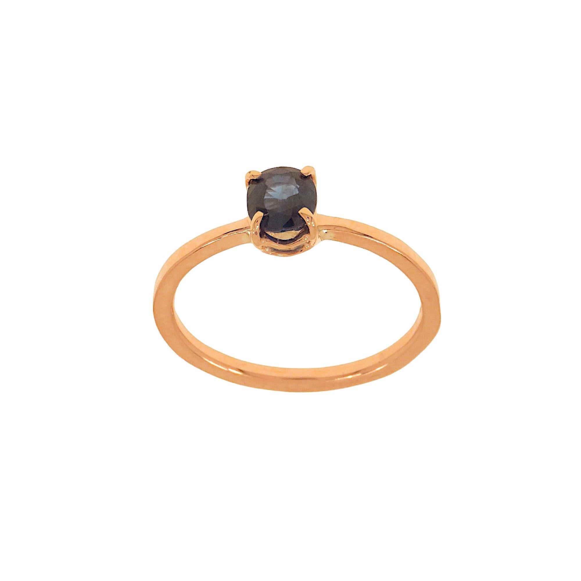 Contemporary Botta gioielli anello con zaffiro blu in oro rosa fabbricato in Italia For Sale
