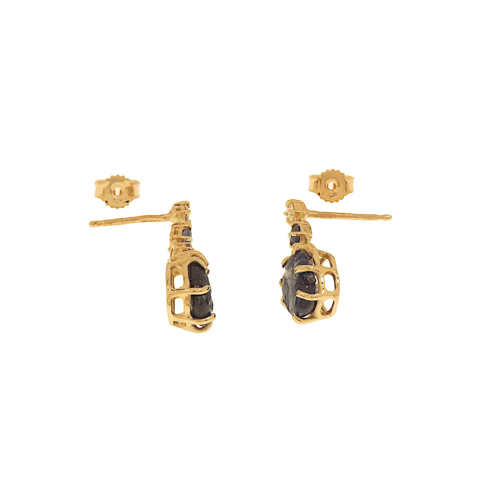 Taille mixte Boucles d'oreilles Botta avec diamants et saphirs bleus en or rose en vente