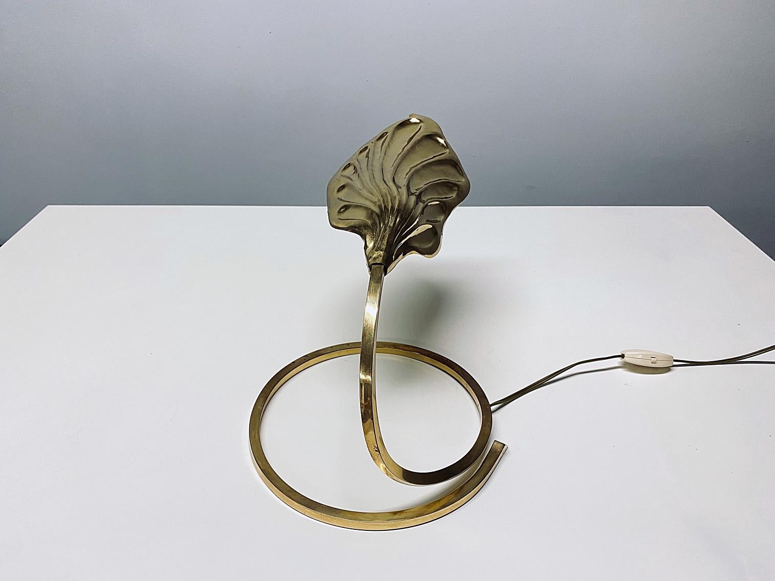 Mid-Century Modern Bottega Gadda Leaf Brass Table Lamp by Tommaso Barbi, 1970s, Italy For Sale