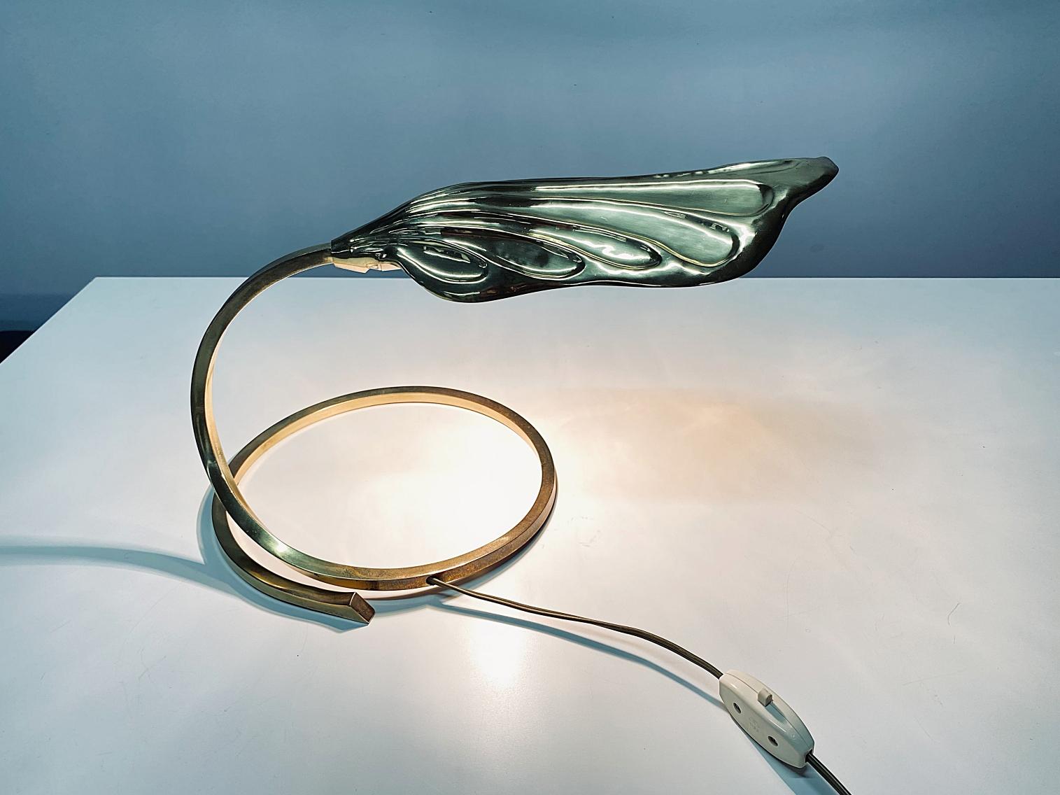 Bottega Gadda Leaf Brass Table Lamp by Tommaso Barbi, 1970s, Italy For Sale 2