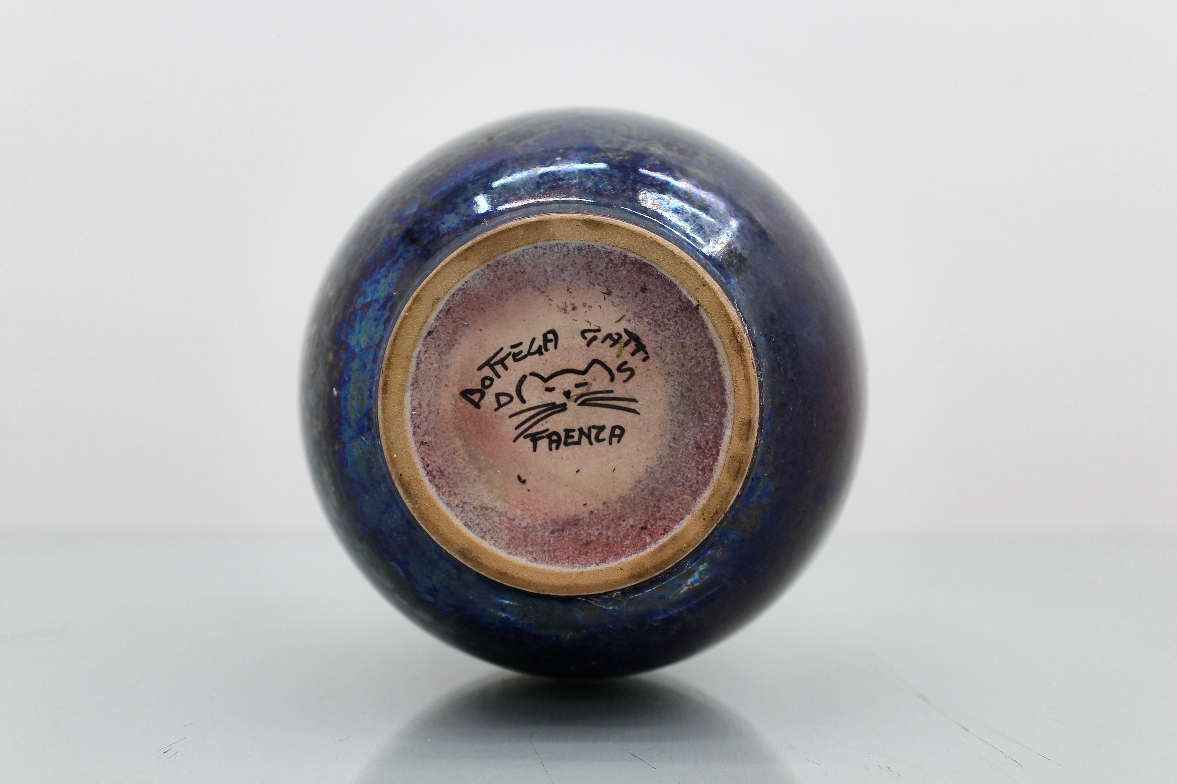Bottega Gatti Hand-Painted Polychrome Ceramic Vase 1980s Italy For Sale 8