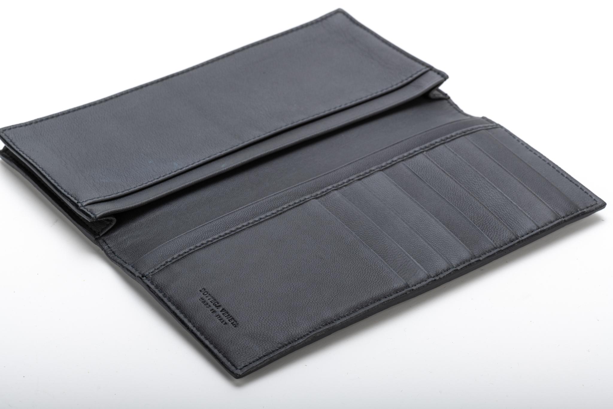 Bottega Intrecciato Gray Wallet Unisex For Sale 3