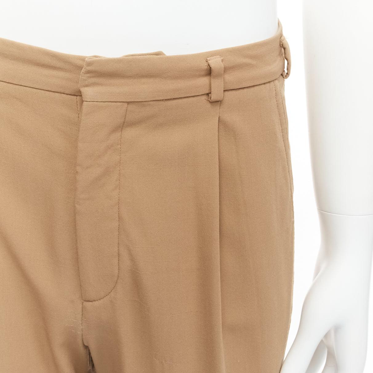 Bottega Veneta 100% lana marrone tan cotone foderato pantaloni plissettati IT48 M in vendita 2