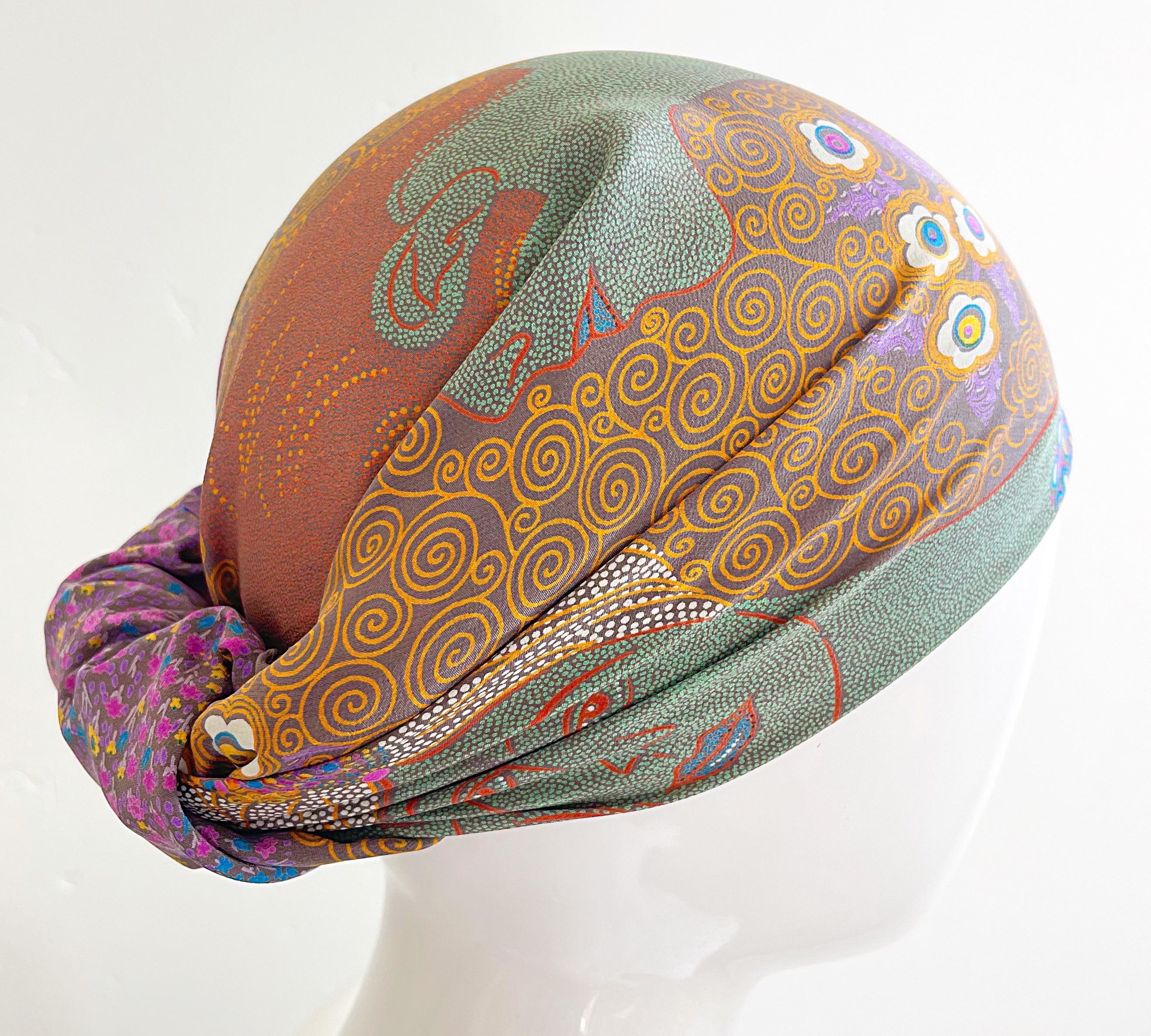 Bottega Veneta 1980er Jahre Klimt inspiriert Vintage Seide Figur 80er Jahre Schal Wickelschal Wrap im Angebot 2