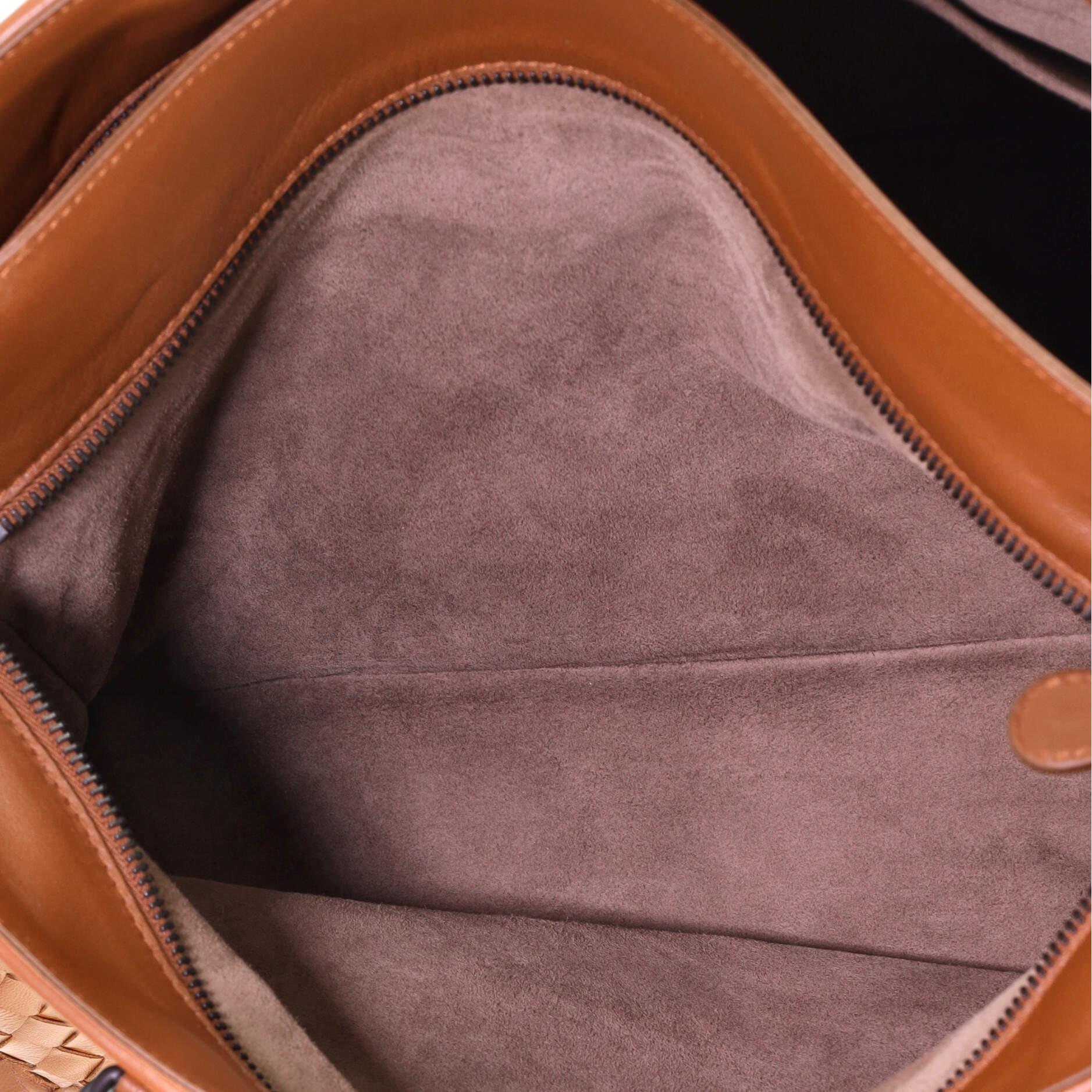 Bottega Veneta 2-Pocket Convertible Tote Intrecciato Nappa Large 1