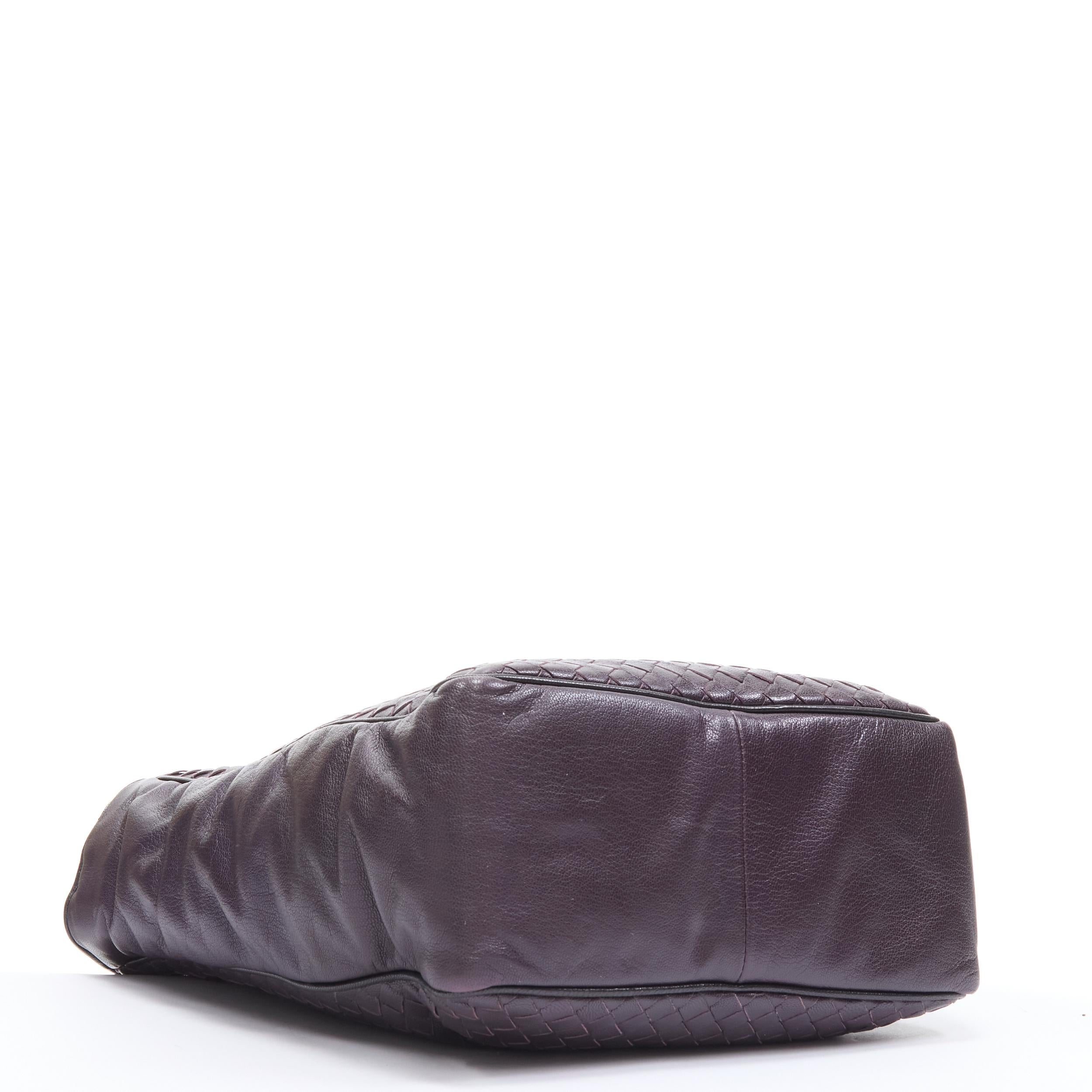 BOTTEGA VENETA 2008 dark purple intrecciato woven small crossbody tote bag In Good Condition In Hong Kong, NT