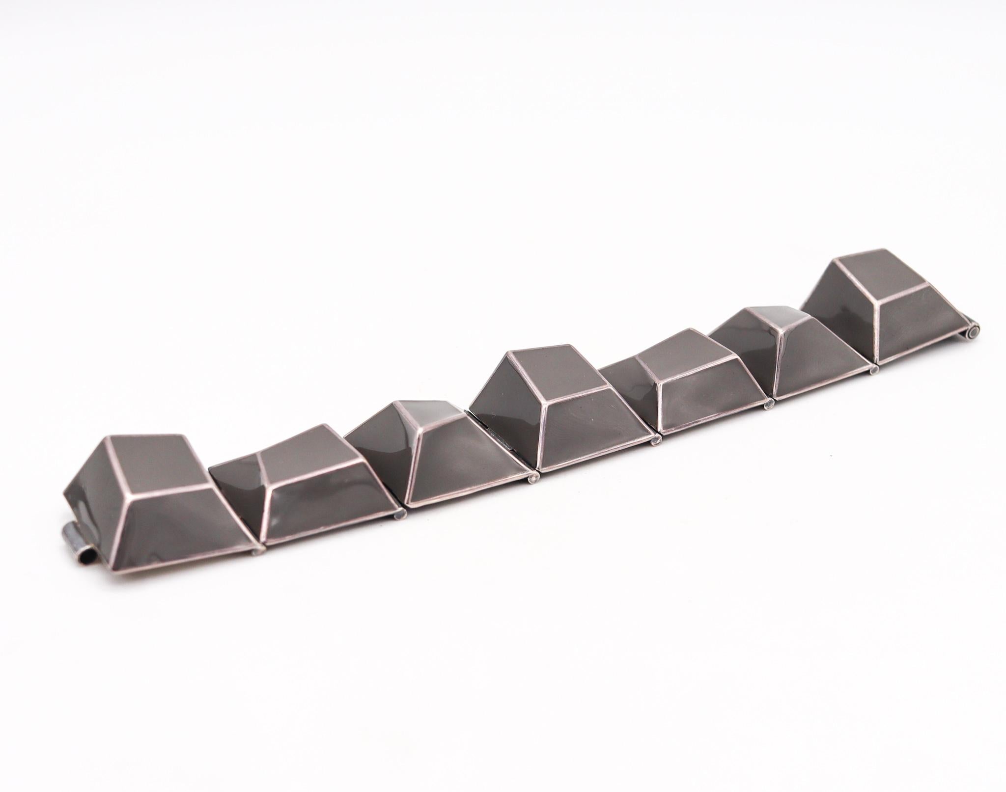 Bottega Veneta 2012 By Tomas Maier Geometric Bracelet Sterling Silver And Enamel In Excellent Condition In Miami, FL