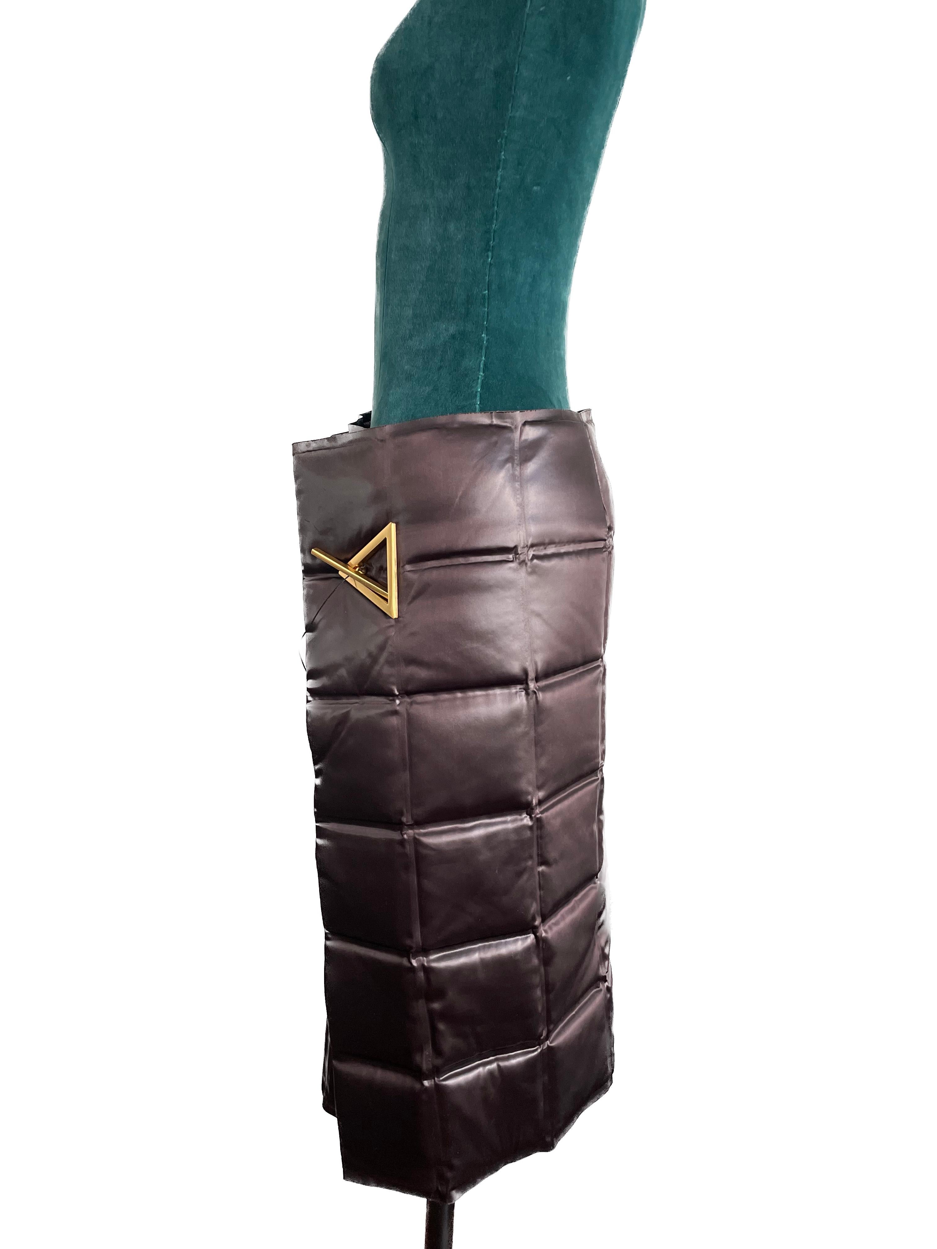 Bottega Veneta 2019 Fall Runway 2 panel Brown Pad mid length skirt with chain  For Sale 4
