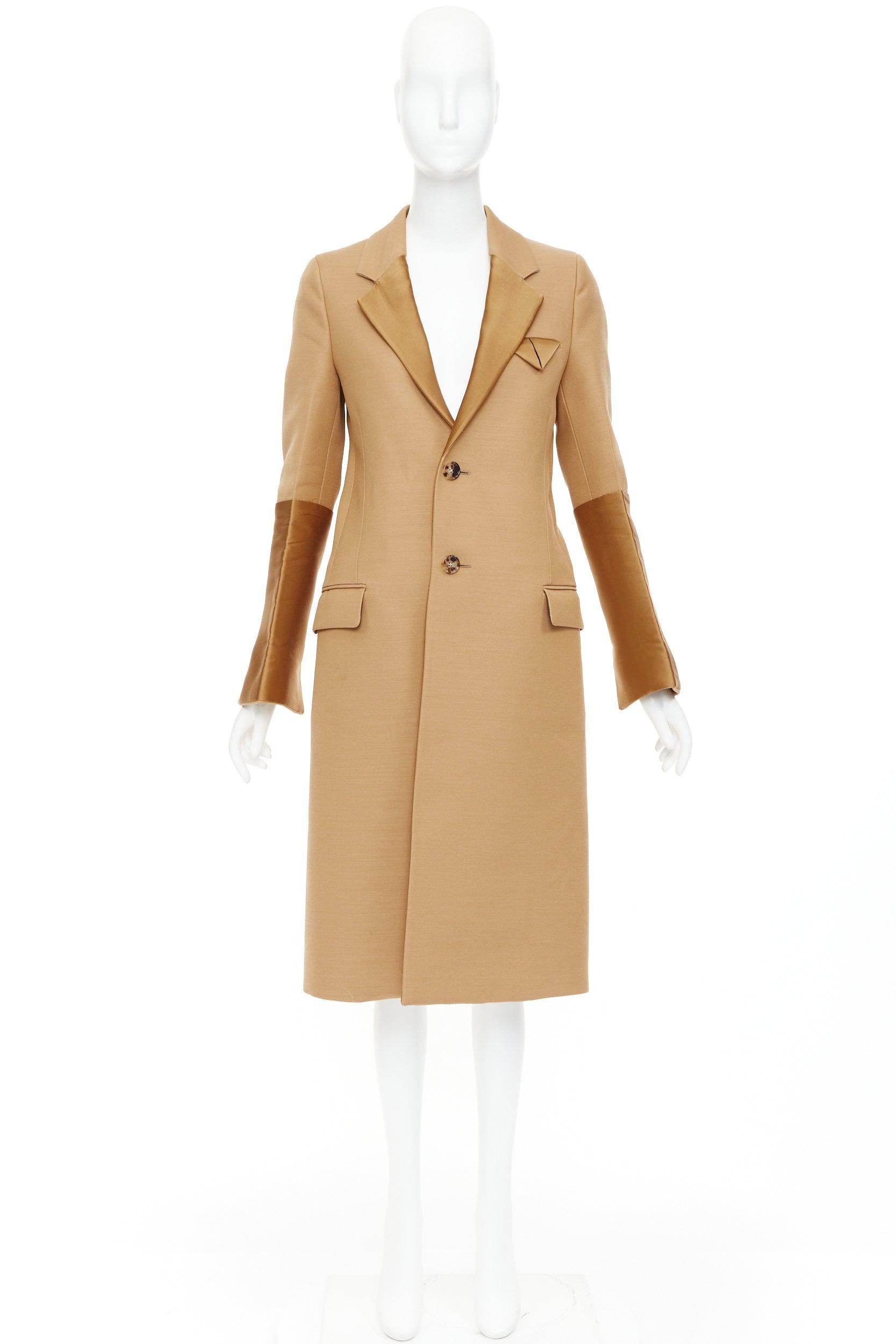 Bottega Veneta 2019 Runway cammello marrone satinato con cintura in pelle IT38 XS in vendita 5