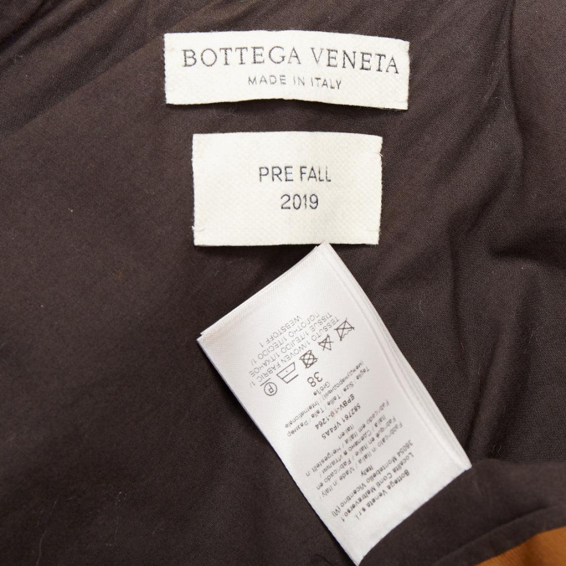 Bottega Veneta 2019 Runway cammello marrone satinato con cintura in pelle IT38 XS in vendita 4