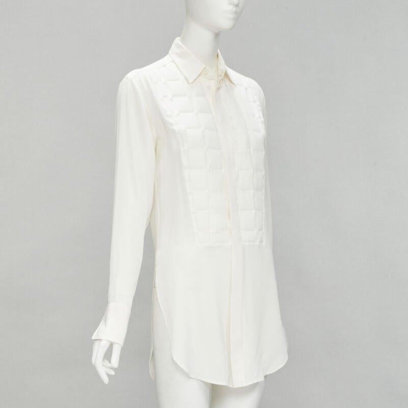 Grigio Bottega Veneta 2020 camicia 100% seta con collo a pettorina imbottito linea lunga IT38 XS in vendita