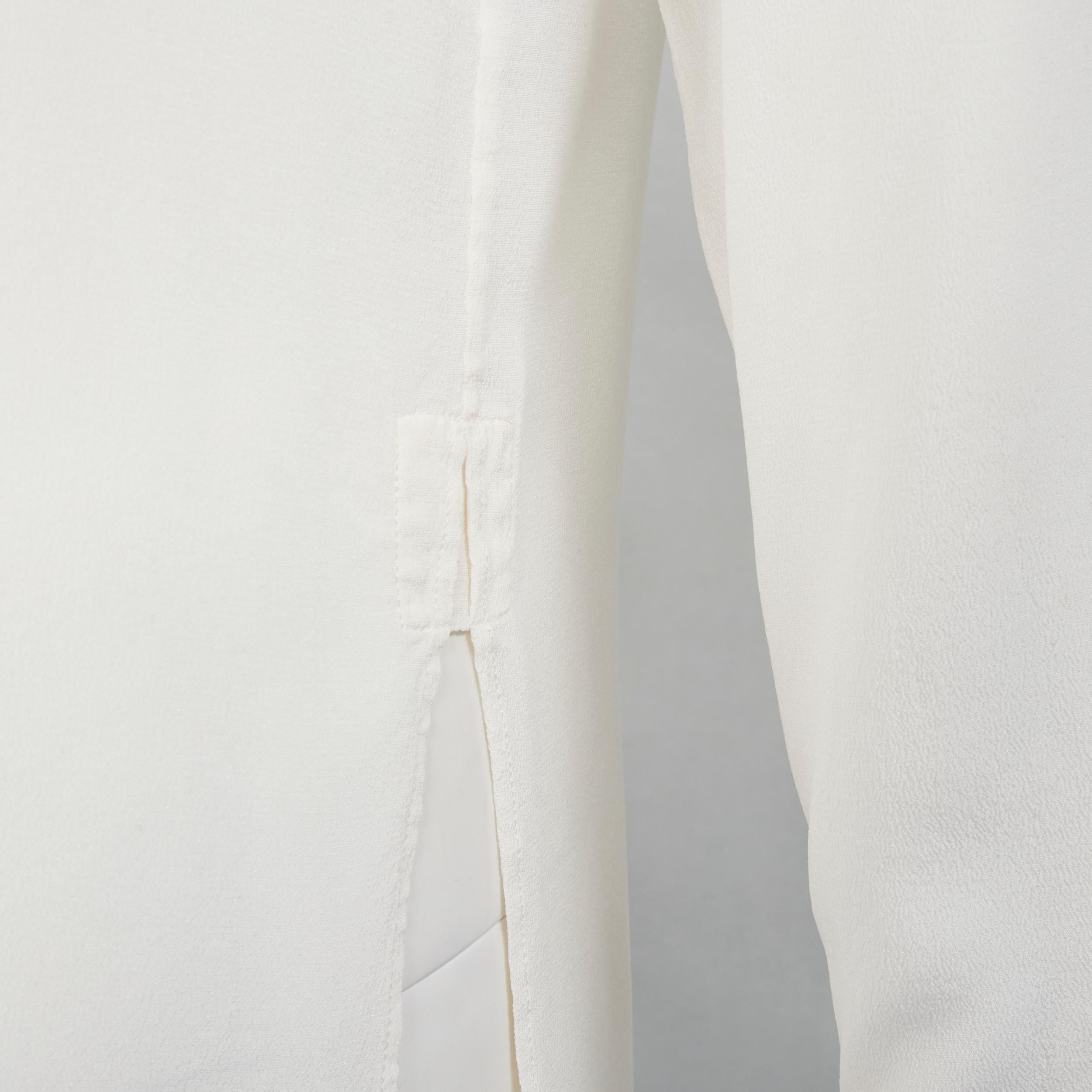 BOTTEGA VENETA 2020 100% silk quilte padded bib collar long line shirt IT38 XS For Sale 2