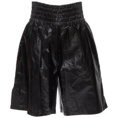 Bottega Veneta 2020 Pantaloncini corti in pelle d'agnello elasticizzati in vita IT38 XS