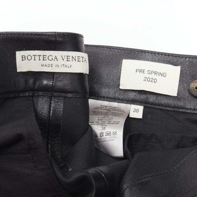 BOTTEGA VENETA 2020 Signatur-Lederhose mit dreieckiger Schnalle und Manschette FR36 S im Angebot 4