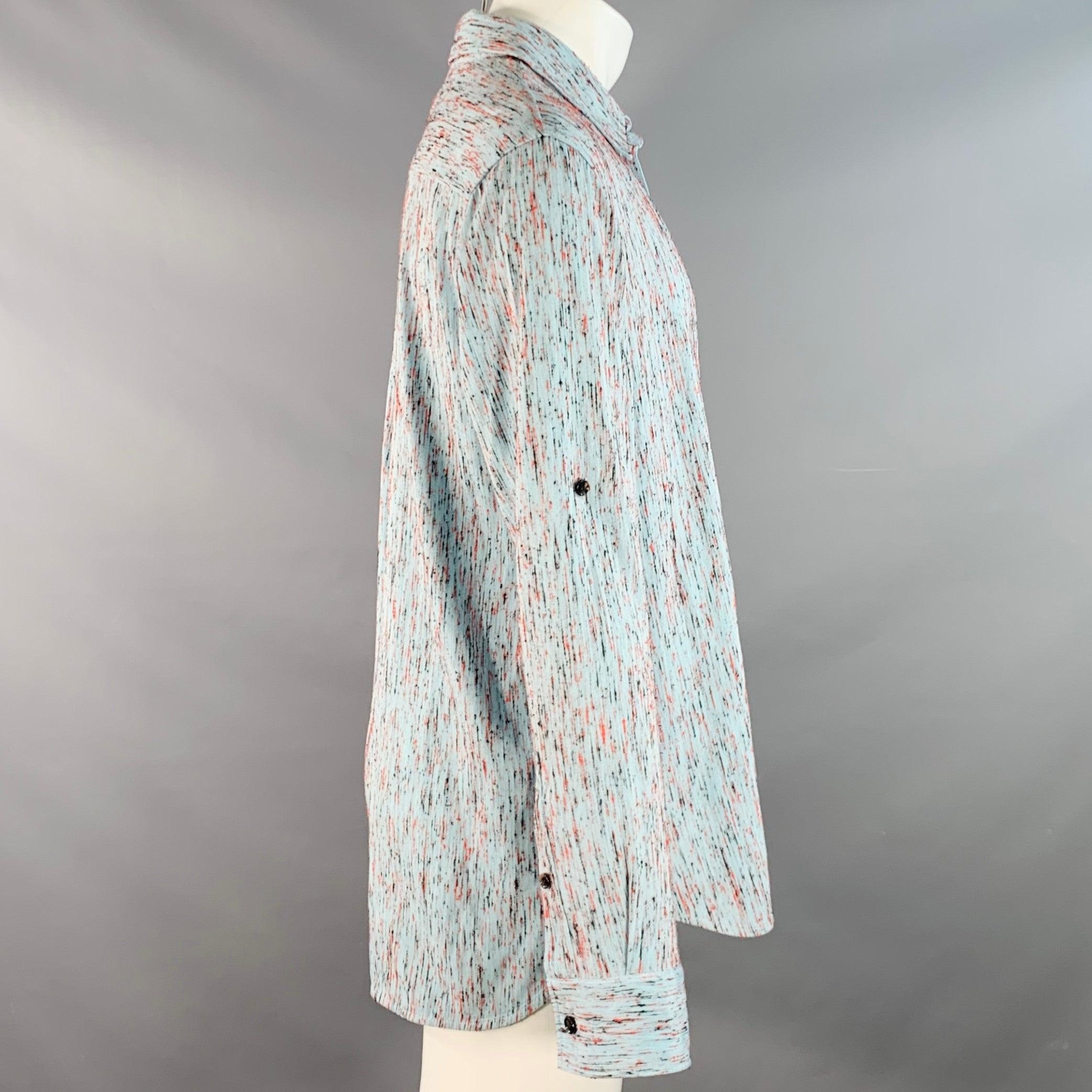 BOTTEGA VENETA 2023 Size M Blue Red Textured Oversized One Pocket Long Sleeve Shirt (Chemise à manches longues avec une seule poche) Excellent état - En vente à San Francisco, CA