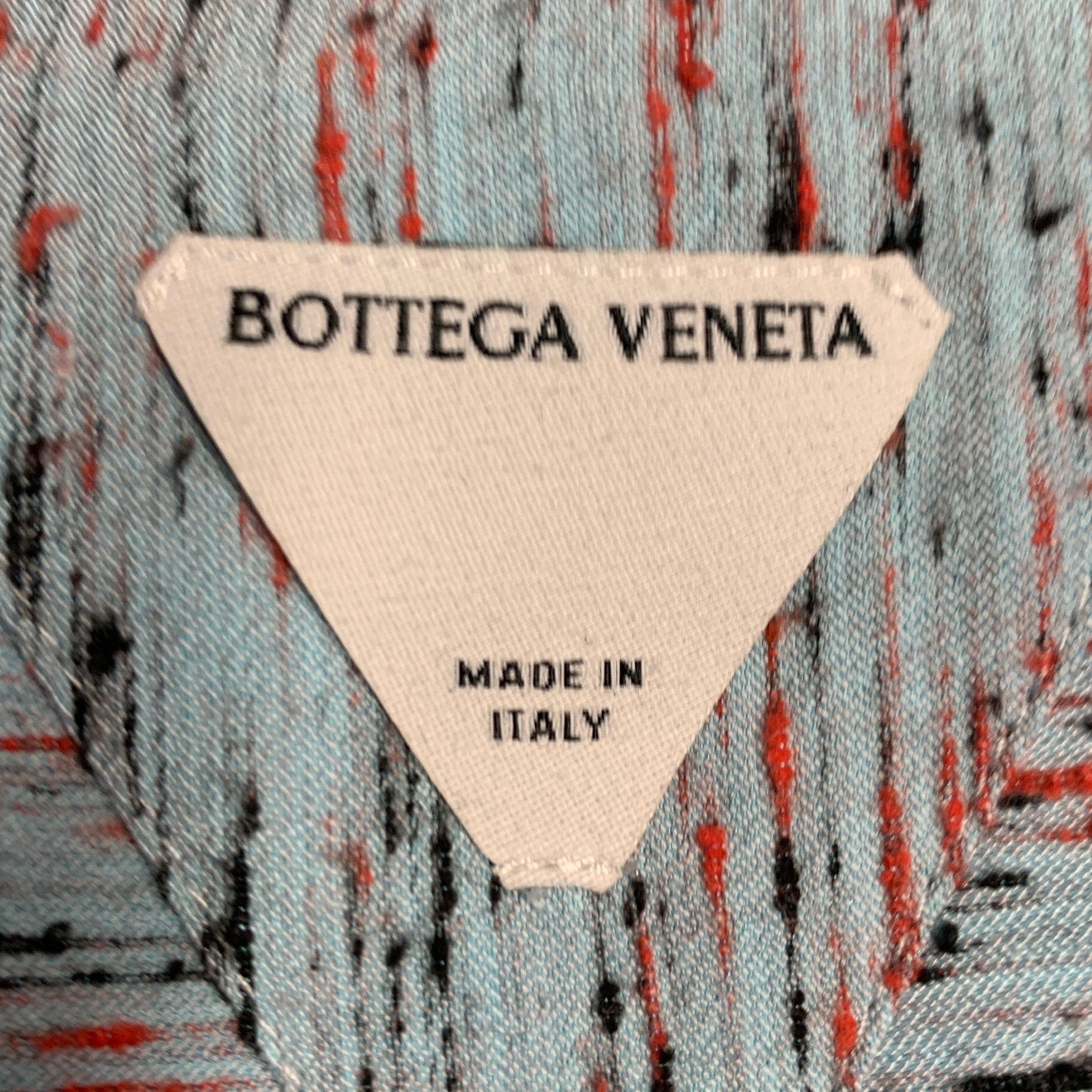 BOTTEGA VENETA 2023 Size M Blue Red Textured Oversized One Pocket Long Sleeve Shirt (Chemise à manches longues avec une seule poche) en vente 1