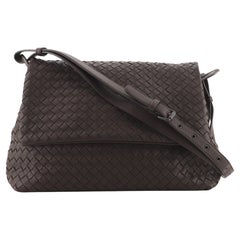 Verstellbare Umhängetasche Intrecciato Nappa mit Klappe von Bottega Veneta Medium