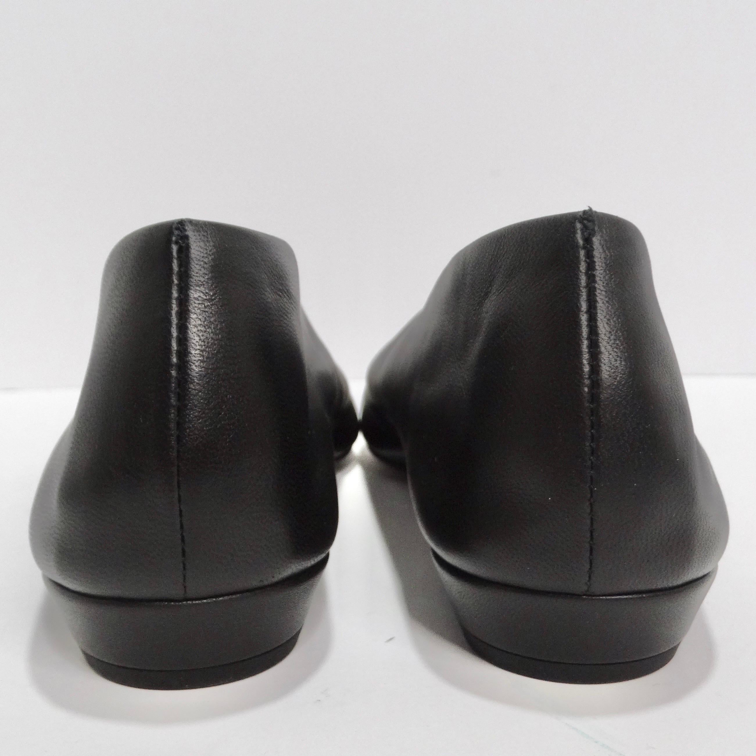 Women's or Men's Bottega Veneta Almond Black Leather Flats For Sale